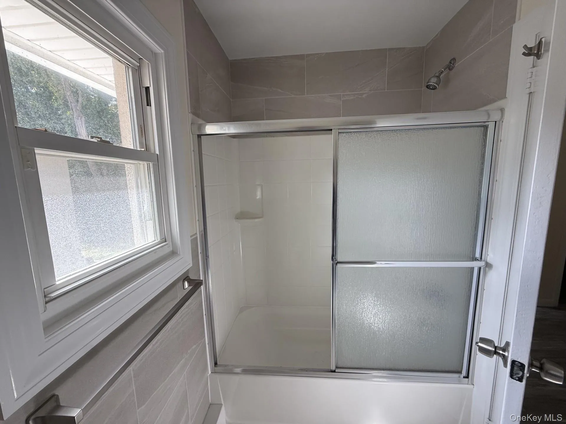 29 Sunset Avenue, Glen Cove, NY, 2 Bedrooms Bedrooms, 4 Rooms Rooms,1 BathroomBathrooms,Residential Lease,For Rent,Sunset,0,1064550 29 Sunset Avenue, Glen Cove, NY, 2 Bedrooms Bedrooms, 4 Rooms Rooms,1 BathroomBathrooms,Residential Lease,For Rent,Sunset,0,1064550
