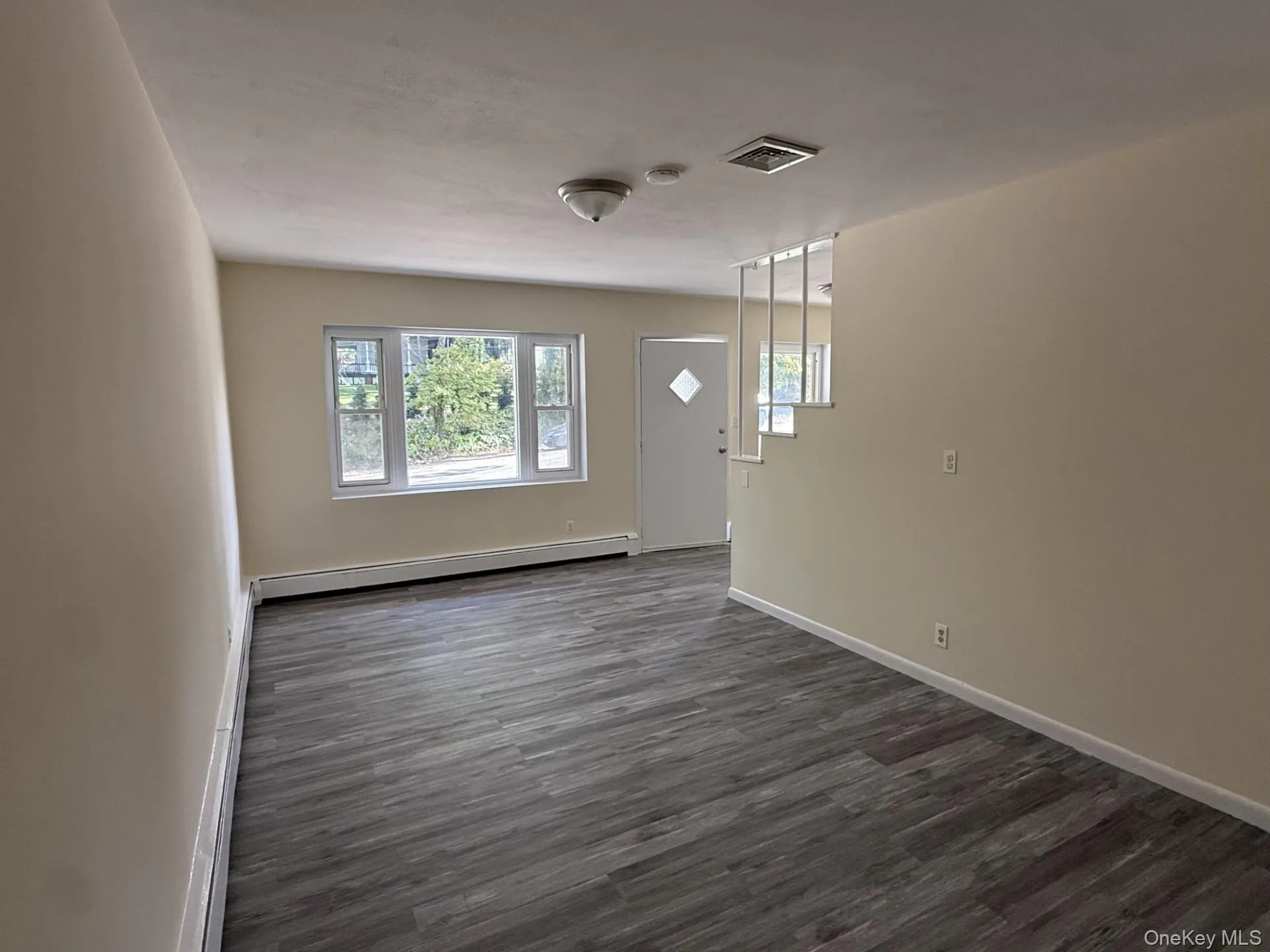 29 Sunset Avenue, Glen Cove, NY, 2 Bedrooms Bedrooms, 4 Rooms Rooms,1 BathroomBathrooms,Residential Lease,For Rent,Sunset,0,1064550 29 Sunset Avenue, Glen Cove, NY, 2 Bedrooms Bedrooms, 4 Rooms Rooms,1 BathroomBathrooms,Residential Lease,For Rent,Sunset,0,1064550