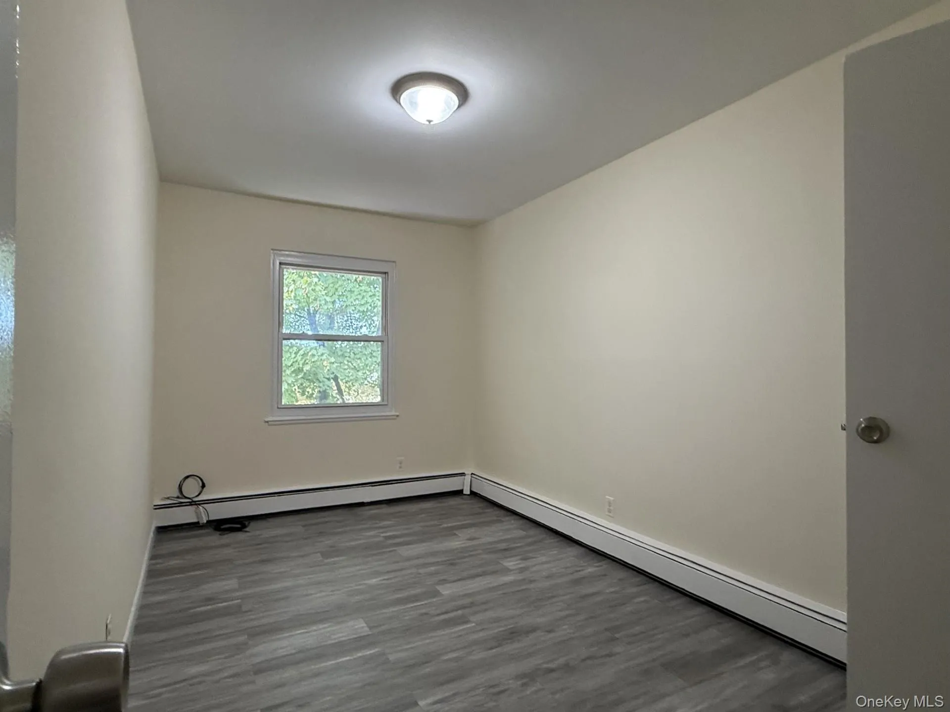29 Sunset Avenue, Glen Cove, NY, 2 Bedrooms Bedrooms, 4 Rooms Rooms,1 BathroomBathrooms,Residential Lease,For Rent,Sunset,0,1064550 29 Sunset Avenue, Glen Cove, NY, 2 Bedrooms Bedrooms, 4 Rooms Rooms,1 BathroomBathrooms,Residential Lease,For Rent,Sunset,0,1064550