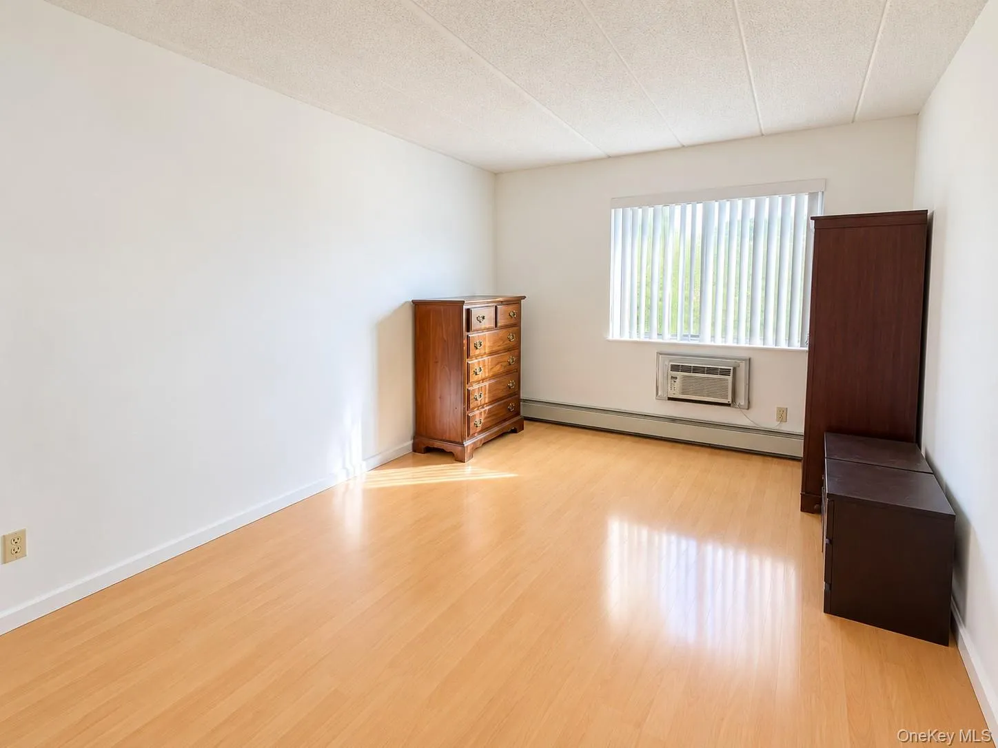 34-45 Leavitt Street, New York, NY, 2 Bedrooms Bedrooms, 6 Rooms Rooms,2 BathroomsBathrooms,Residential Lease,For Rent,Leavitt Street,0,1064560 34-45 Leavitt Street, New York, NY, 2 Bedrooms Bedrooms, 6 Rooms Rooms,2 BathroomsBathrooms,Residential Lease,For Rent,Leavitt Street,0,1064560
