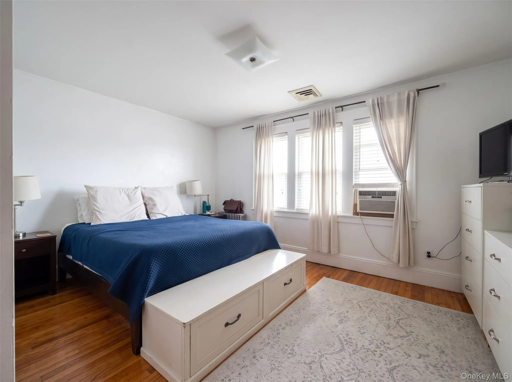 8518 55th Avenue, New York, NY, 4 Bedrooms Bedrooms, 8 Rooms Rooms,2 BathroomsBathrooms,Residential Lease,For Rent,55th,0,1064564 8518 55th Avenue, New York, NY, 4 Bedrooms Bedrooms, 8 Rooms Rooms,2 BathroomsBathrooms,Residential Lease,For Rent,55th,0,1064564