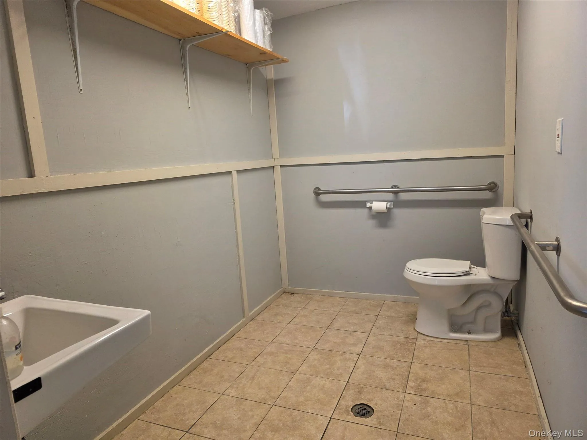 Bathroom Bathroom