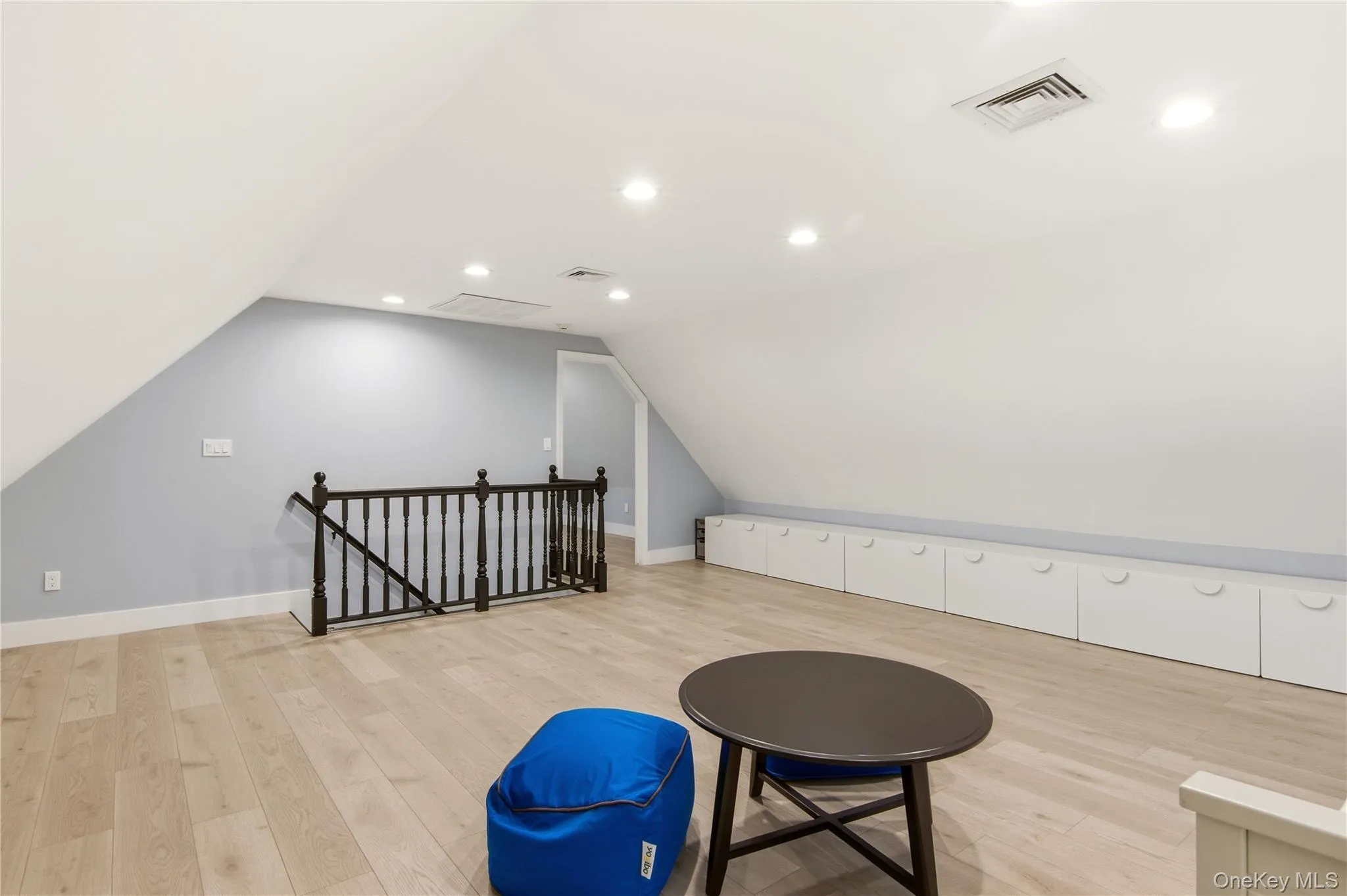 209 Old Town Road, Brookhaven, NY, 4 Bedrooms Bedrooms, 9 Rooms Rooms,3 BathroomsBathrooms,Residential,For Rent,Old Town,0,1064577 209 Old Town Road, Brookhaven, NY, 4 Bedrooms Bedrooms, 9 Rooms Rooms,3 BathroomsBathrooms,Residential,For Rent,Old Town,0,1064577