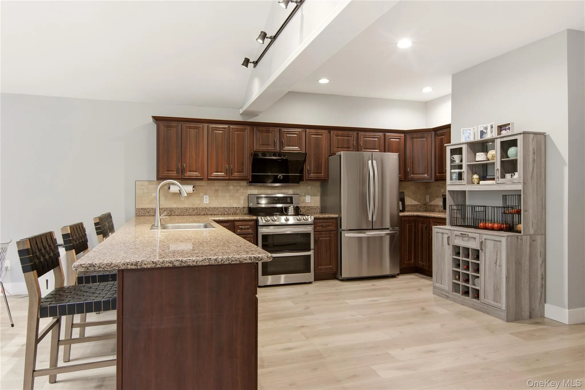 209 Old Town Road, Brookhaven, NY, 4 Bedrooms Bedrooms, 9 Rooms Rooms,3 BathroomsBathrooms,Residential,For Rent,Old Town,0,1064577 209 Old Town Road, Brookhaven, NY, 4 Bedrooms Bedrooms, 9 Rooms Rooms,3 BathroomsBathrooms,Residential,For Rent,Old Town,0,1064577