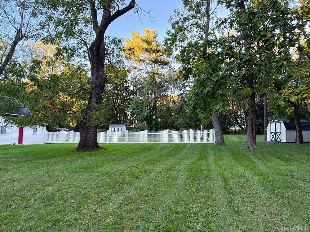 209 Old Town Road, Brookhaven, NY, 4 Bedrooms Bedrooms, 9 Rooms Rooms,3 BathroomsBathrooms,Residential,For Rent,Old Town,0,1064577 209 Old Town Road, Brookhaven, NY, 4 Bedrooms Bedrooms, 9 Rooms Rooms,3 BathroomsBathrooms,Residential,For Rent,Old Town,0,1064577