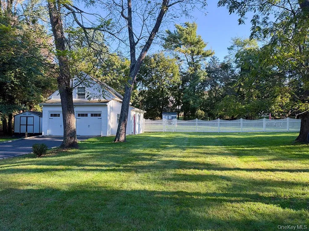 209 Old Town Road, Brookhaven, NY, 4 Bedrooms Bedrooms, 9 Rooms Rooms,3 BathroomsBathrooms,Residential,For Rent,Old Town,0,1064577 209 Old Town Road, Brookhaven, NY, 4 Bedrooms Bedrooms, 9 Rooms Rooms,3 BathroomsBathrooms,Residential,For Rent,Old Town,0,1064577
