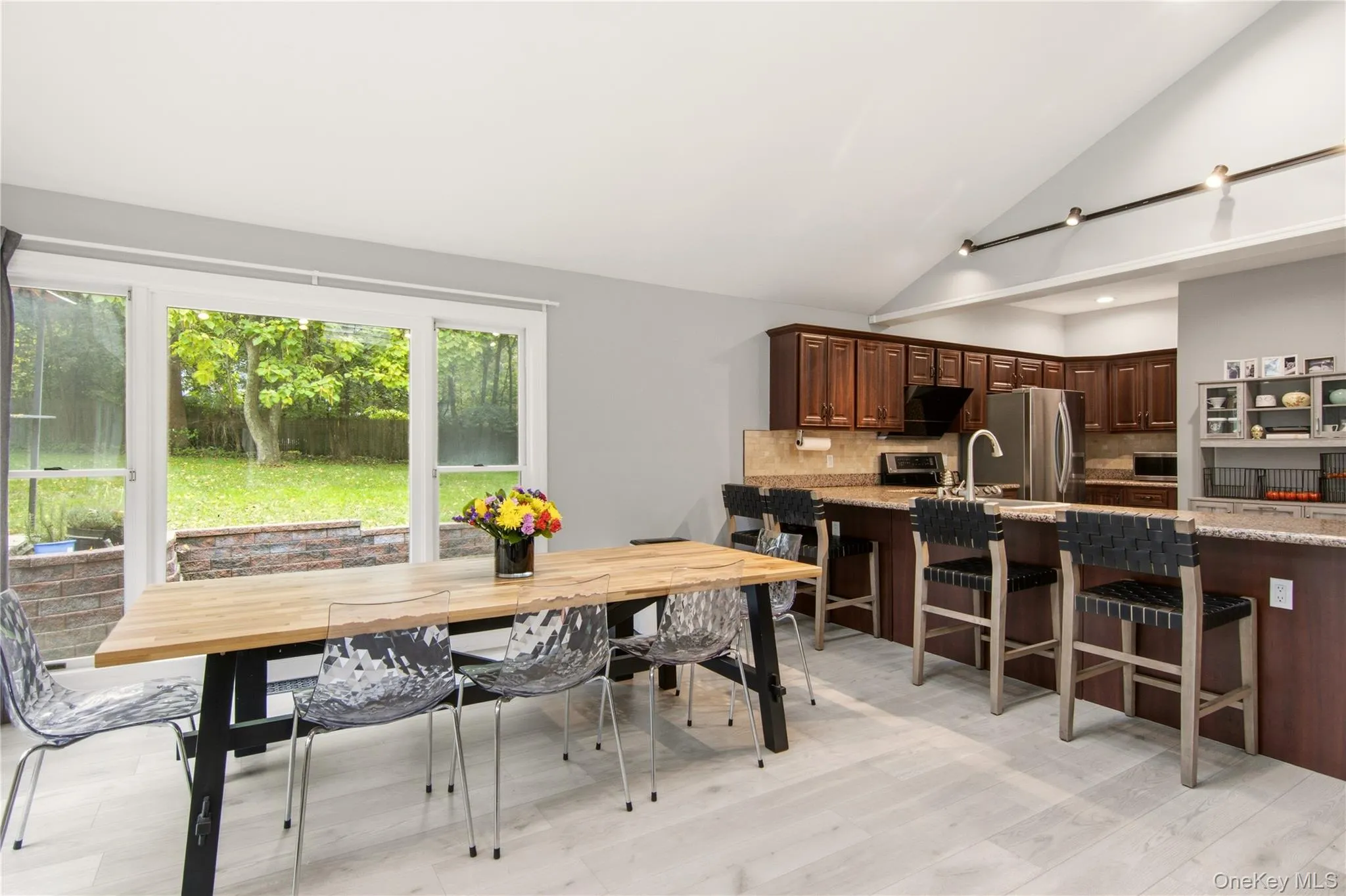 209 Old Town Road, Brookhaven, NY, 4 Bedrooms Bedrooms, 9 Rooms Rooms,3 BathroomsBathrooms,Residential,For Rent,Old Town,0,1064577 209 Old Town Road, Brookhaven, NY, 4 Bedrooms Bedrooms, 9 Rooms Rooms,3 BathroomsBathrooms,Residential,For Rent,Old Town,0,1064577