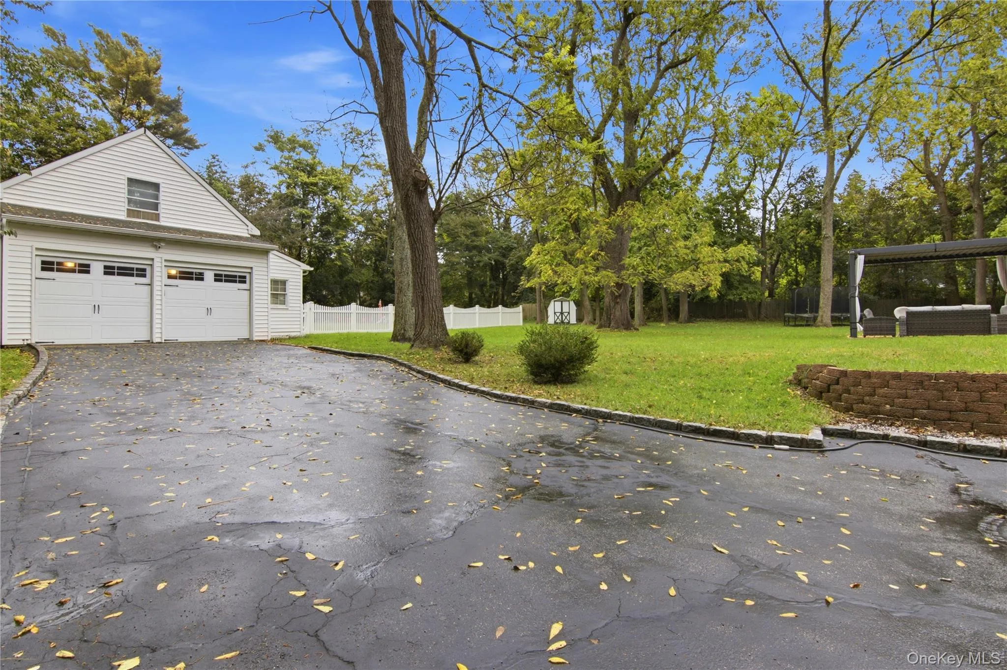 209 Old Town Road, Brookhaven, NY, 4 Bedrooms Bedrooms, 9 Rooms Rooms,3 BathroomsBathrooms,Residential,For Rent,Old Town,0,1064577 209 Old Town Road, Brookhaven, NY, 4 Bedrooms Bedrooms, 9 Rooms Rooms,3 BathroomsBathrooms,Residential,For Rent,Old Town,0,1064577