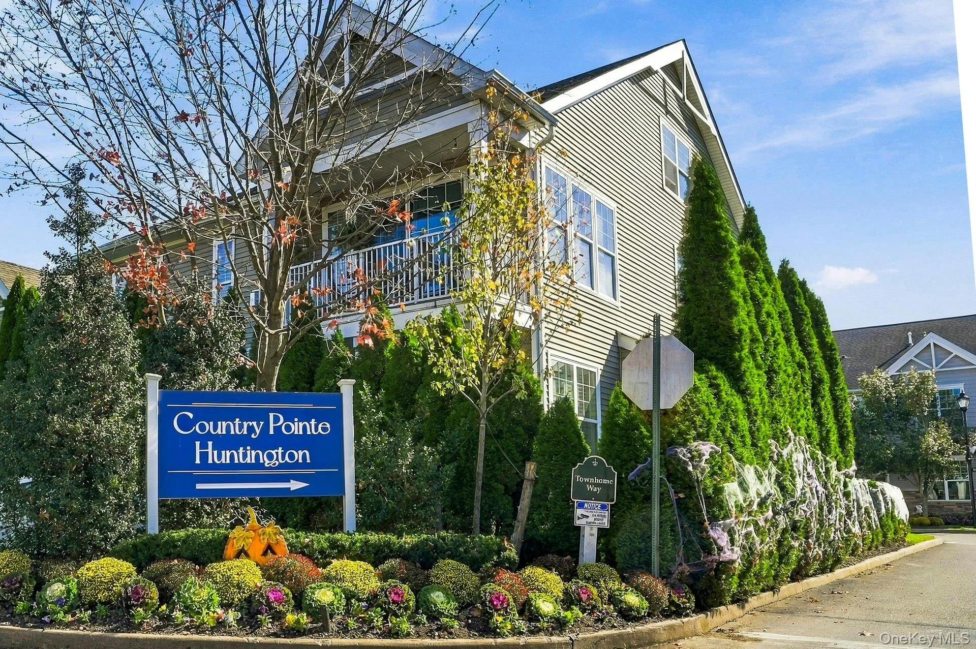 Entrance to Country Pointe community Entrance to Country Pointe community