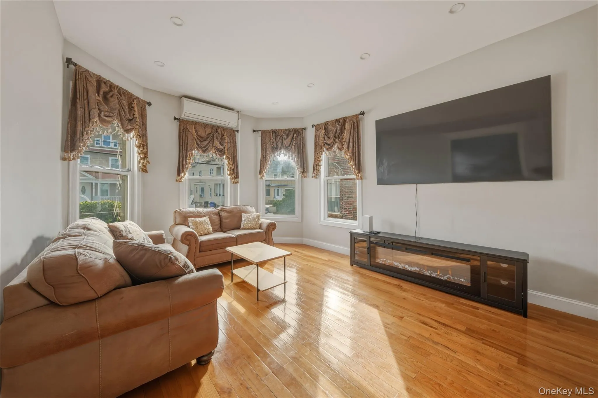 240 10th Avenue, Mount Vernon, NY, 4 Bedrooms Bedrooms, 15 Rooms Rooms,3 BathroomsBathrooms,Residential,For Rent,10th,0,1064590 240 10th Avenue, Mount Vernon, NY, 4 Bedrooms Bedrooms, 15 Rooms Rooms,3 BathroomsBathrooms,Residential,For Rent,10th,0,1064590