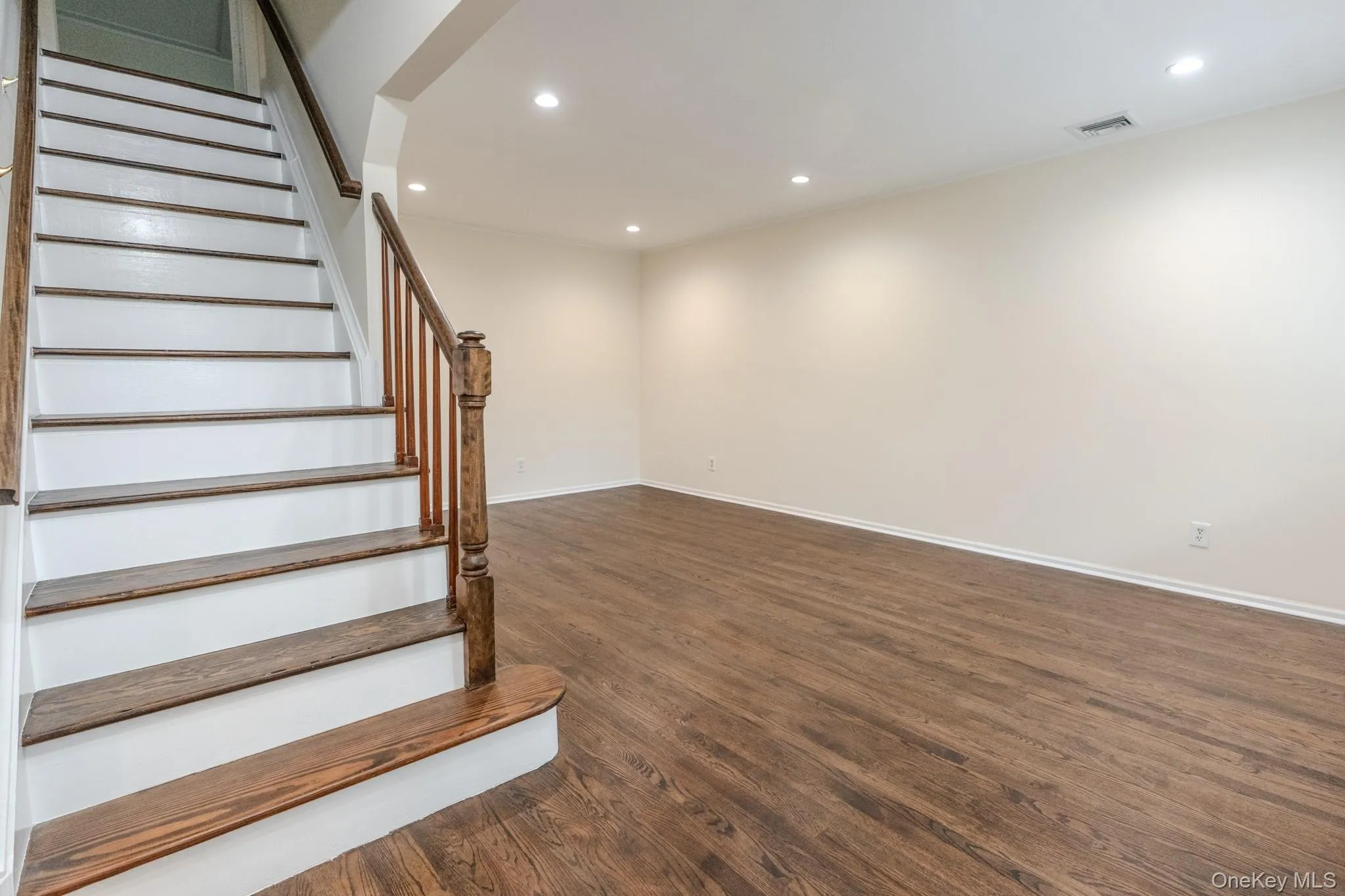 2469 Fortesque Avenue, Hempstead, NY, 3 Bedrooms Bedrooms, 7 Rooms Rooms,2 BathroomsBathrooms,Residential,For Rent,Fortesque,0,1064606 2469 Fortesque Avenue, Hempstead, NY, 3 Bedrooms Bedrooms, 7 Rooms Rooms,2 BathroomsBathrooms,Residential,For Rent,Fortesque,0,1064606