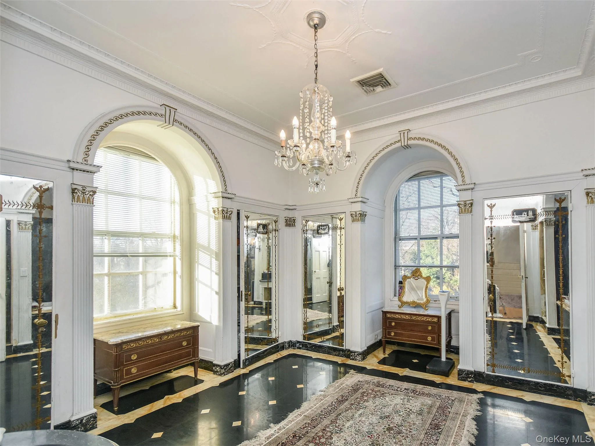 155 Middle Neck Road, North Hempstead, NY, 7 Bedrooms Bedrooms, 15 Rooms Rooms,6 BathroomsBathrooms,Residential,For Rent,Middle Neck,0,1064641 155 Middle Neck Road, North Hempstead, NY, 7 Bedrooms Bedrooms, 15 Rooms Rooms,6 BathroomsBathrooms,Residential,For Rent,Middle Neck,0,1064641