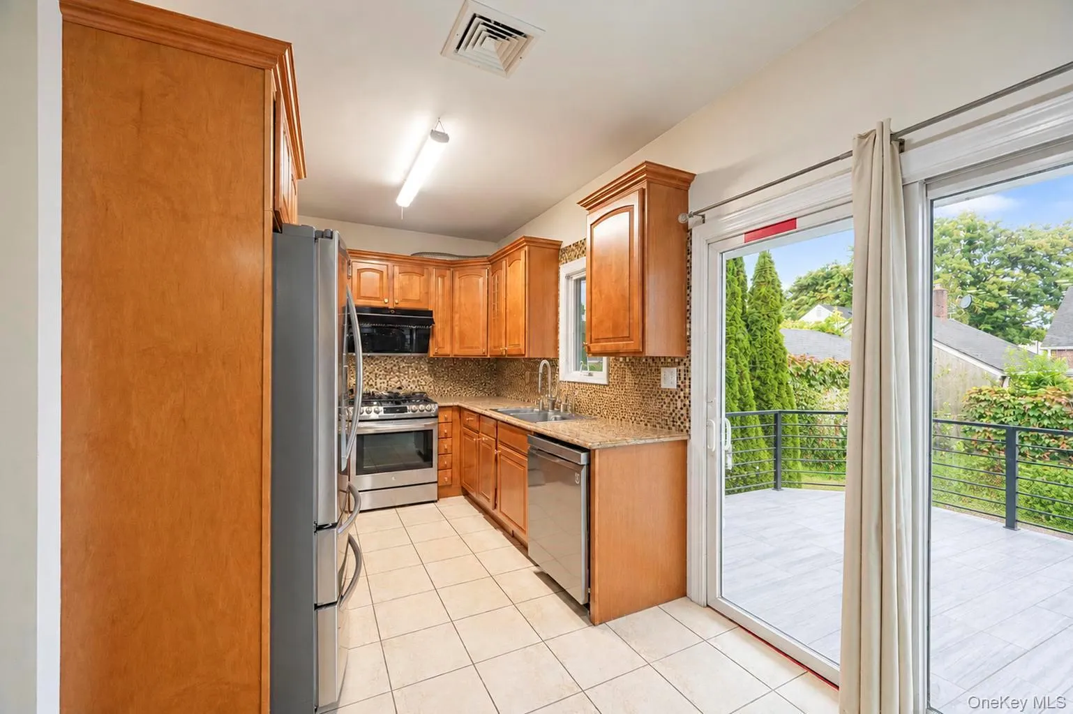 14 4th Street, North Hempstead, NY, 3 Bedrooms Bedrooms, 8 Rooms Rooms,2 BathroomsBathrooms,Residential,For Rent,4th,0,1064644 14 4th Street, North Hempstead, NY, 3 Bedrooms Bedrooms, 8 Rooms Rooms,2 BathroomsBathrooms,Residential,For Rent,4th,0,1064644
