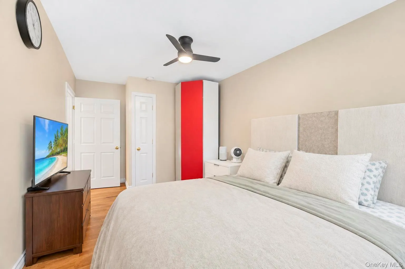 14 4th Street, North Hempstead, NY, 3 Bedrooms Bedrooms, 8 Rooms Rooms,2 BathroomsBathrooms,Residential,For Rent,4th,0,1064644 14 4th Street, North Hempstead, NY, 3 Bedrooms Bedrooms, 8 Rooms Rooms,2 BathroomsBathrooms,Residential,For Rent,4th,0,1064644