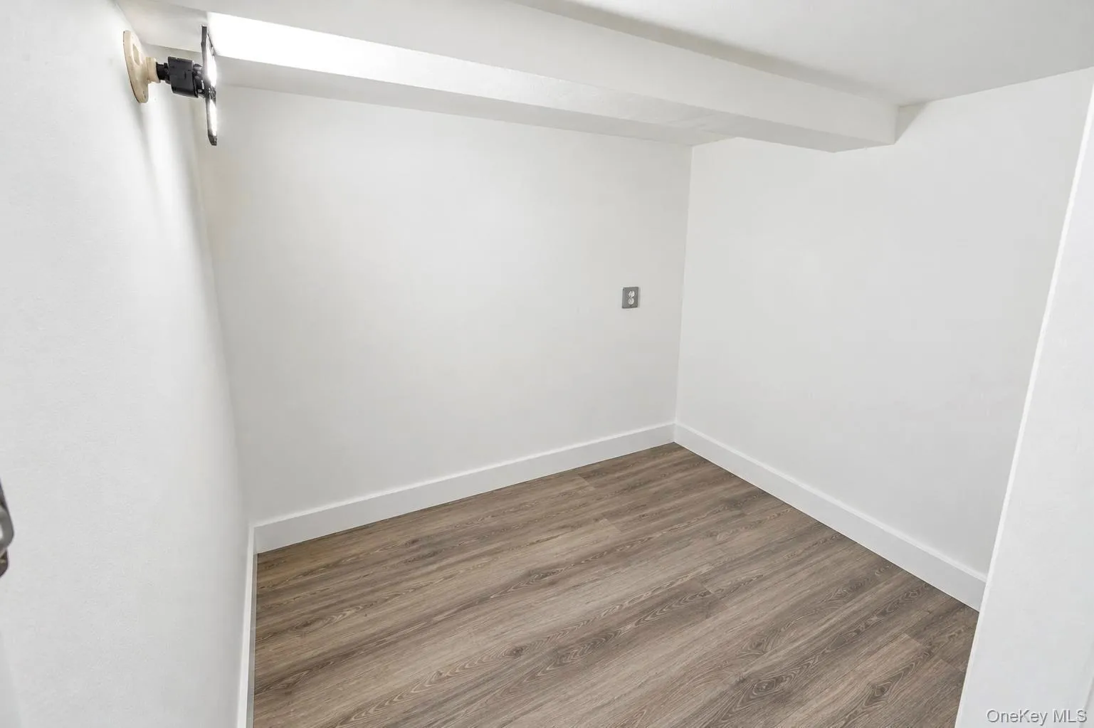 14 4th Street, North Hempstead, NY, 3 Bedrooms Bedrooms, 8 Rooms Rooms,2 BathroomsBathrooms,Residential,For Rent,4th,0,1064644 14 4th Street, North Hempstead, NY, 3 Bedrooms Bedrooms, 8 Rooms Rooms,2 BathroomsBathrooms,Residential,For Rent,4th,0,1064644