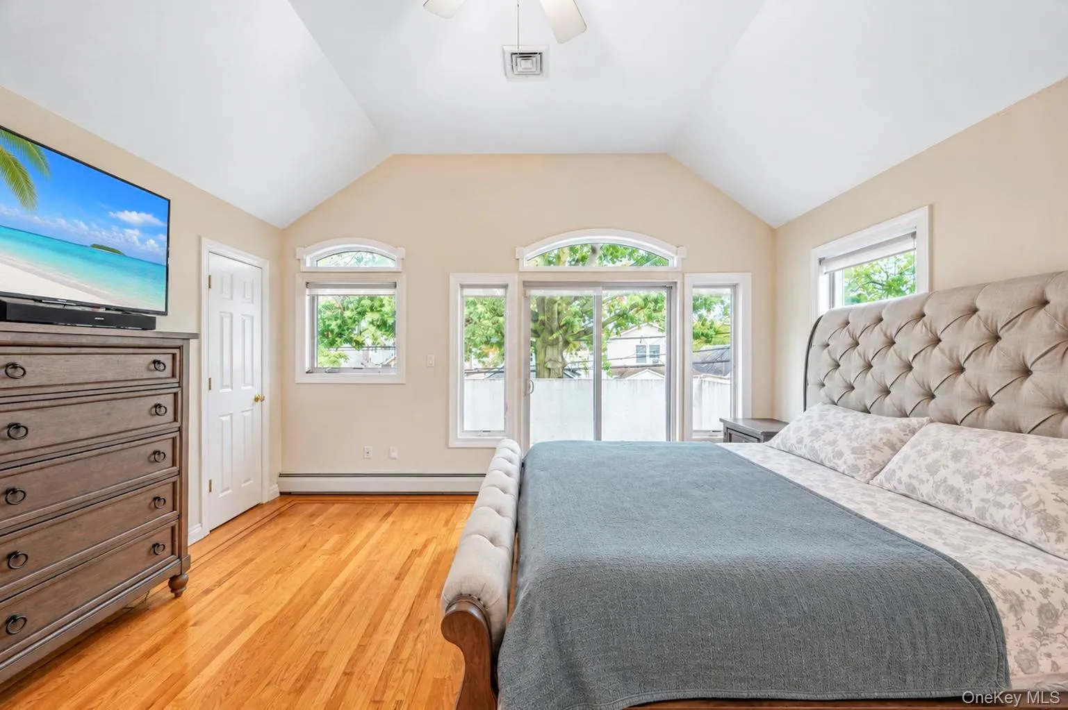 14 4th Street, North Hempstead, NY, 3 Bedrooms Bedrooms, 8 Rooms Rooms,2 BathroomsBathrooms,Residential,For Rent,4th,0,1064644 14 4th Street, North Hempstead, NY, 3 Bedrooms Bedrooms, 8 Rooms Rooms,2 BathroomsBathrooms,Residential,For Rent,4th,0,1064644