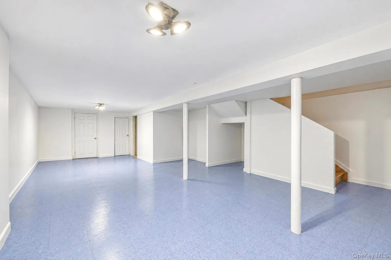 14 4th Street, North Hempstead, NY, 3 Bedrooms Bedrooms, 8 Rooms Rooms,2 BathroomsBathrooms,Residential,For Rent,4th,0,1064644 14 4th Street, North Hempstead, NY, 3 Bedrooms Bedrooms, 8 Rooms Rooms,2 BathroomsBathrooms,Residential,For Rent,4th,0,1064644