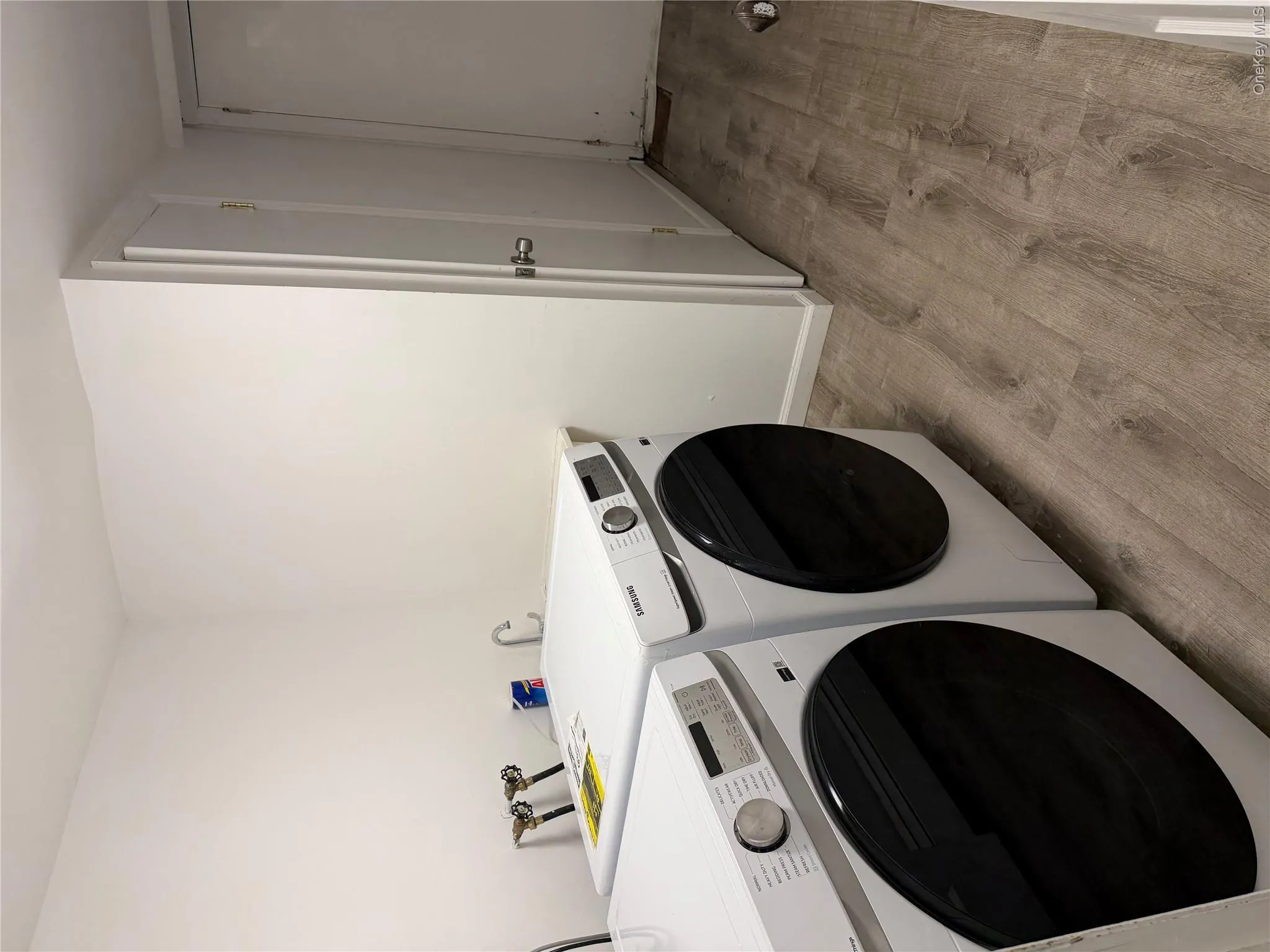 63-117 Alderton Street, New York, NY, 3 Bedrooms Bedrooms, 5 Rooms Rooms,1 BathroomBathrooms,Residential Lease,For Rent,Alderton,0,1064646 63-117 Alderton Street, New York, NY, 3 Bedrooms Bedrooms, 5 Rooms Rooms,1 BathroomBathrooms,Residential Lease,For Rent,Alderton,0,1064646