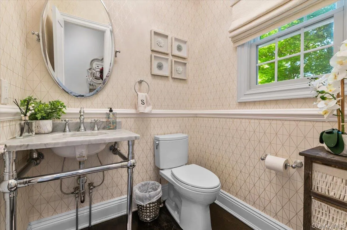 6 Perry Court, Oyster Bay, NY, 6 Bedrooms Bedrooms, 15 Rooms Rooms,4 BathroomsBathrooms,Residential,For Rent,Perry,0,1064650 6 Perry Court, Oyster Bay, NY, 6 Bedrooms Bedrooms, 15 Rooms Rooms,4 BathroomsBathrooms,Residential,For Rent,Perry,0,1064650