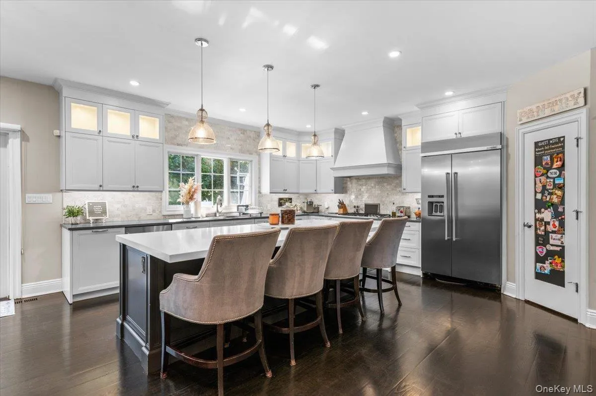 6 Perry Court, Oyster Bay, NY, 6 Bedrooms Bedrooms, 15 Rooms Rooms,4 BathroomsBathrooms,Residential,For Rent,Perry,0,1064650 6 Perry Court, Oyster Bay, NY, 6 Bedrooms Bedrooms, 15 Rooms Rooms,4 BathroomsBathrooms,Residential,For Rent,Perry,0,1064650