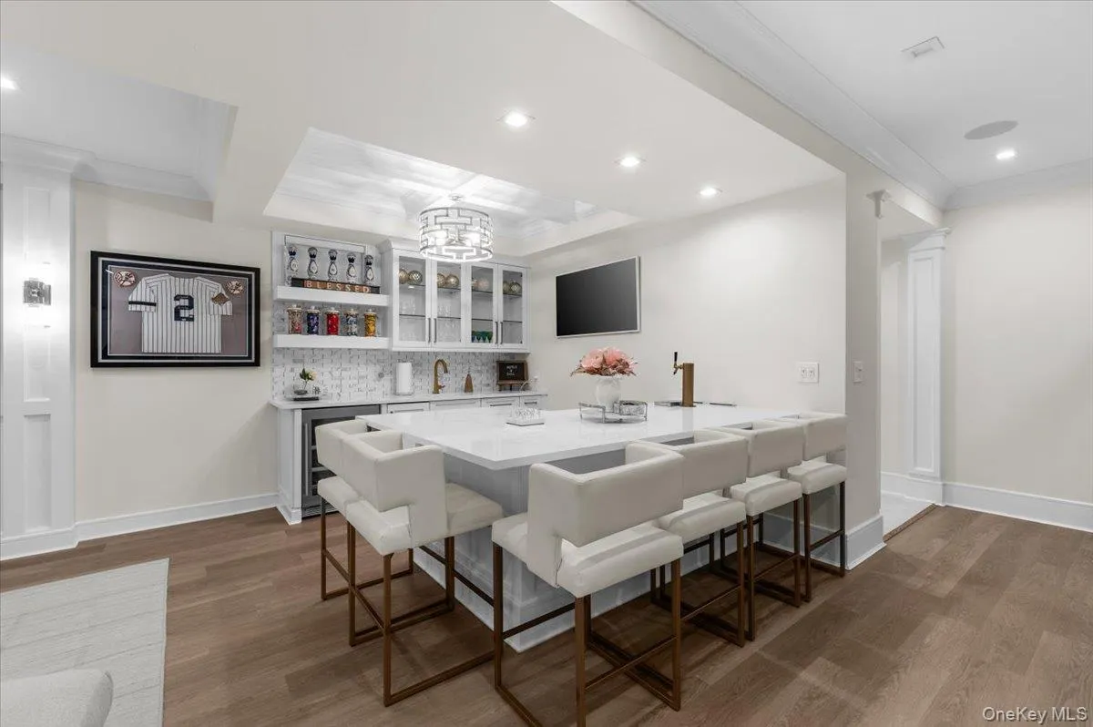 6 Perry Court, Oyster Bay, NY, 6 Bedrooms Bedrooms, 15 Rooms Rooms,4 BathroomsBathrooms,Residential,For Rent,Perry,0,1064650 6 Perry Court, Oyster Bay, NY, 6 Bedrooms Bedrooms, 15 Rooms Rooms,4 BathroomsBathrooms,Residential,For Rent,Perry,0,1064650