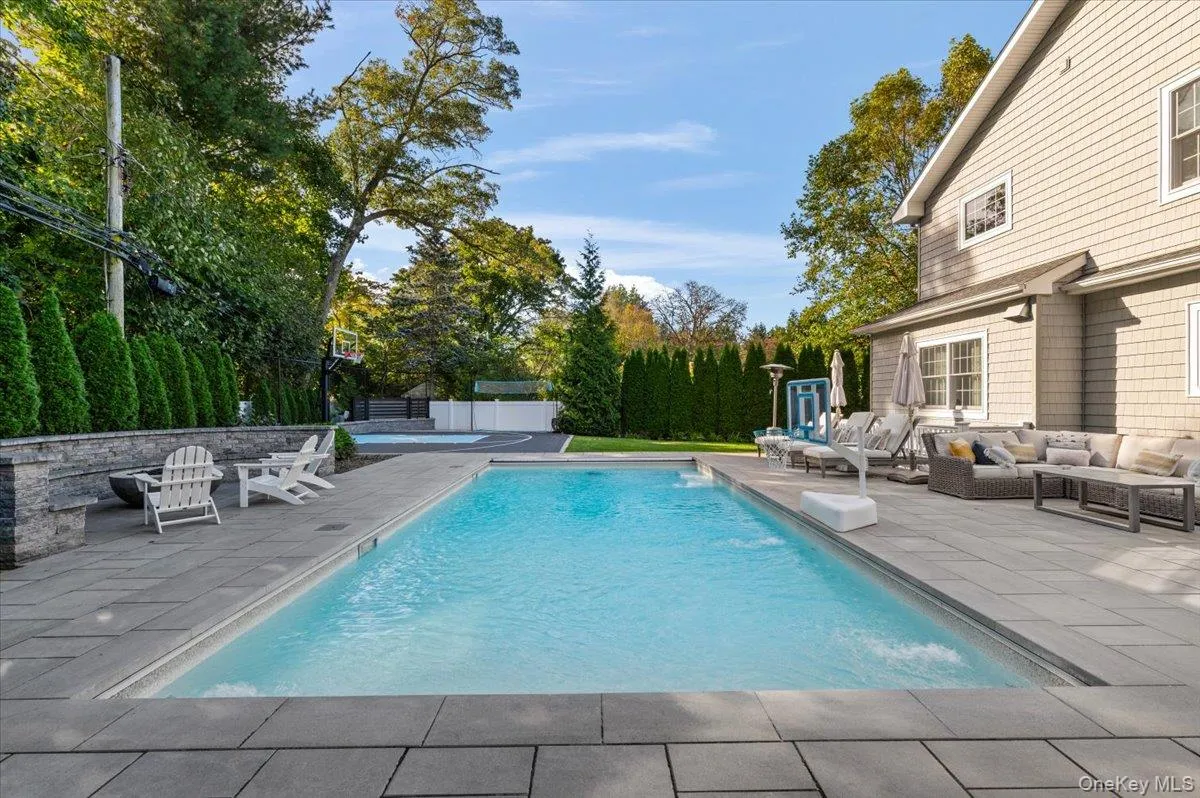 6 Perry Court, Oyster Bay, NY, 6 Bedrooms Bedrooms, 15 Rooms Rooms,4 BathroomsBathrooms,Residential,For Rent,Perry,0,1064650 6 Perry Court, Oyster Bay, NY, 6 Bedrooms Bedrooms, 15 Rooms Rooms,4 BathroomsBathrooms,Residential,For Rent,Perry,0,1064650