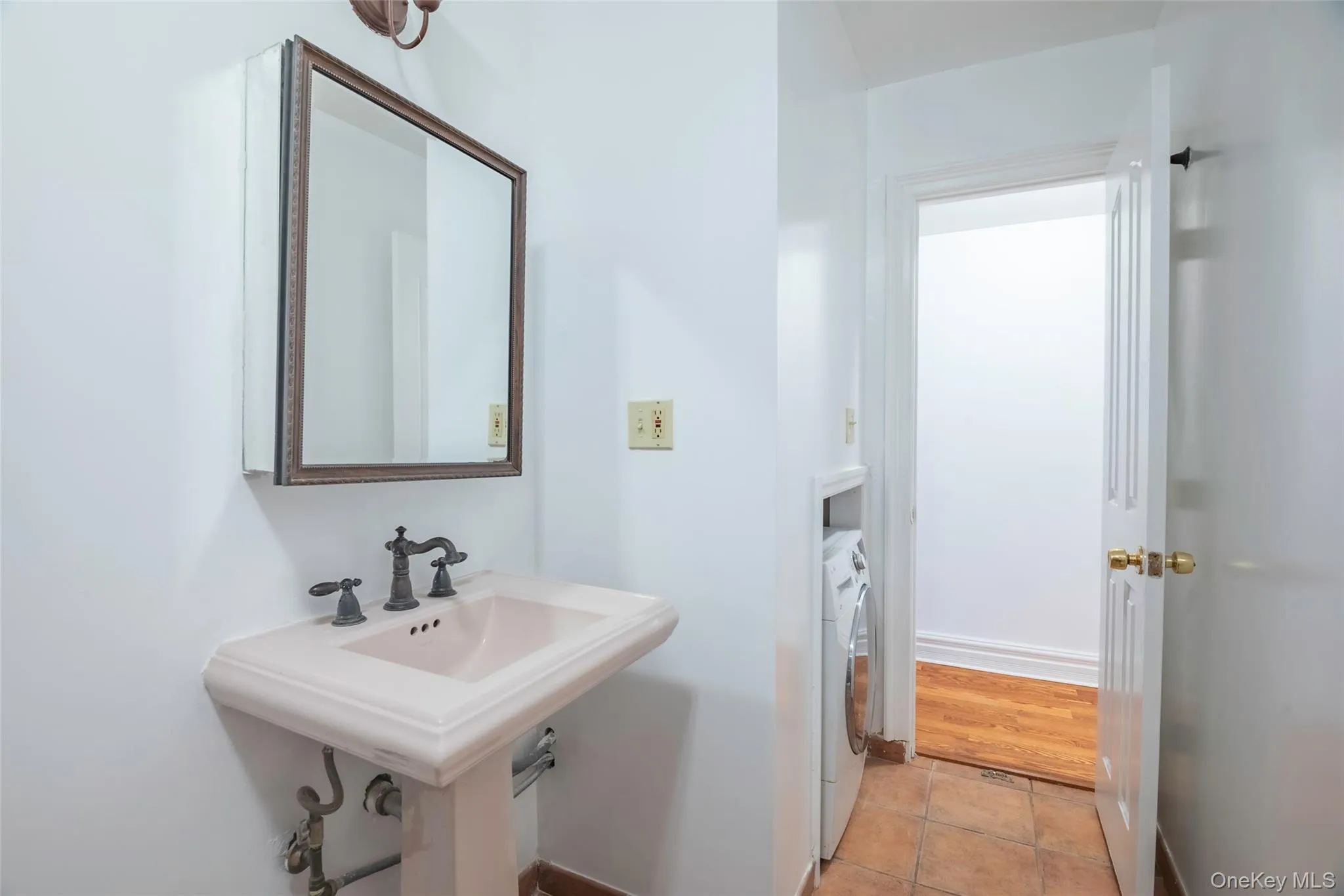 68-07 50th Avenue, New York, NY , With , 2 Bedroom , and , 5 Room , 1 Bathroom , For , Residential Lease , For Rent , 1064672 , MLSID,1064672 68-07 50th Avenue, New York, NY , With , 2 Bedroom , and , 5 Room , 1 Bathroom , For , Residential Lease , For Rent , 1064672 , MLSID,1064672