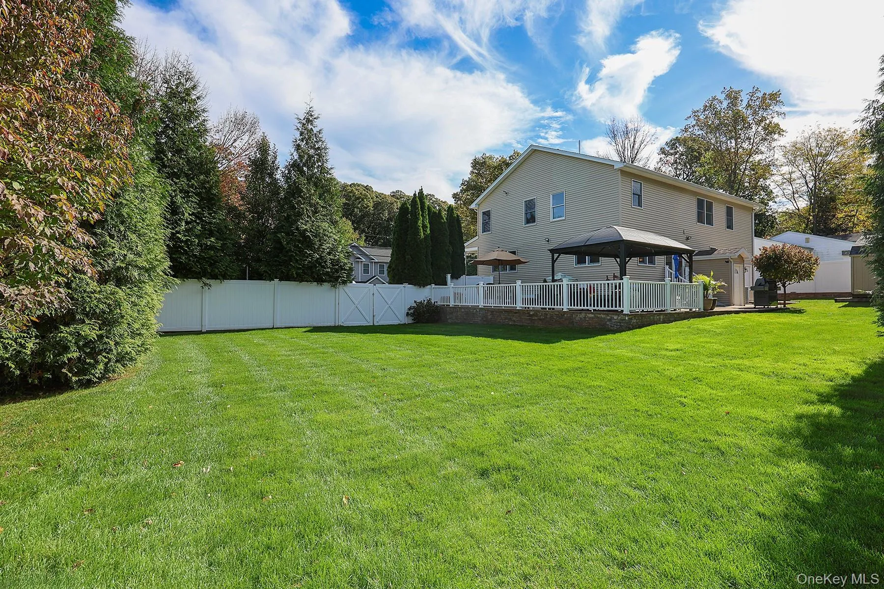 80 Alder Drive, Smithtown, NY, 4 Bedrooms Bedrooms, 8 Rooms Rooms,2 BathroomsBathrooms,Residential,For Rent,Alder,0,1064675 80 Alder Drive, Smithtown, NY, 4 Bedrooms Bedrooms, 8 Rooms Rooms,2 BathroomsBathrooms,Residential,For Rent,Alder,0,1064675