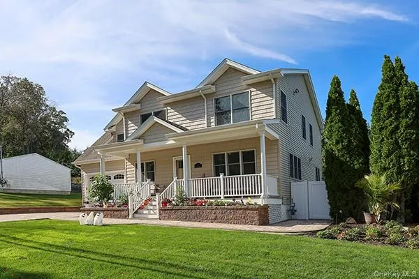 80 Alder Drive, Smithtown, NY, 4 Bedrooms Bedrooms, 8 Rooms Rooms,2 BathroomsBathrooms,Residential,For Rent,Alder,0,1064675 80 Alder Drive, Smithtown, NY, 4 Bedrooms Bedrooms, 8 Rooms Rooms,2 BathroomsBathrooms,Residential,For Rent,Alder,0,1064675