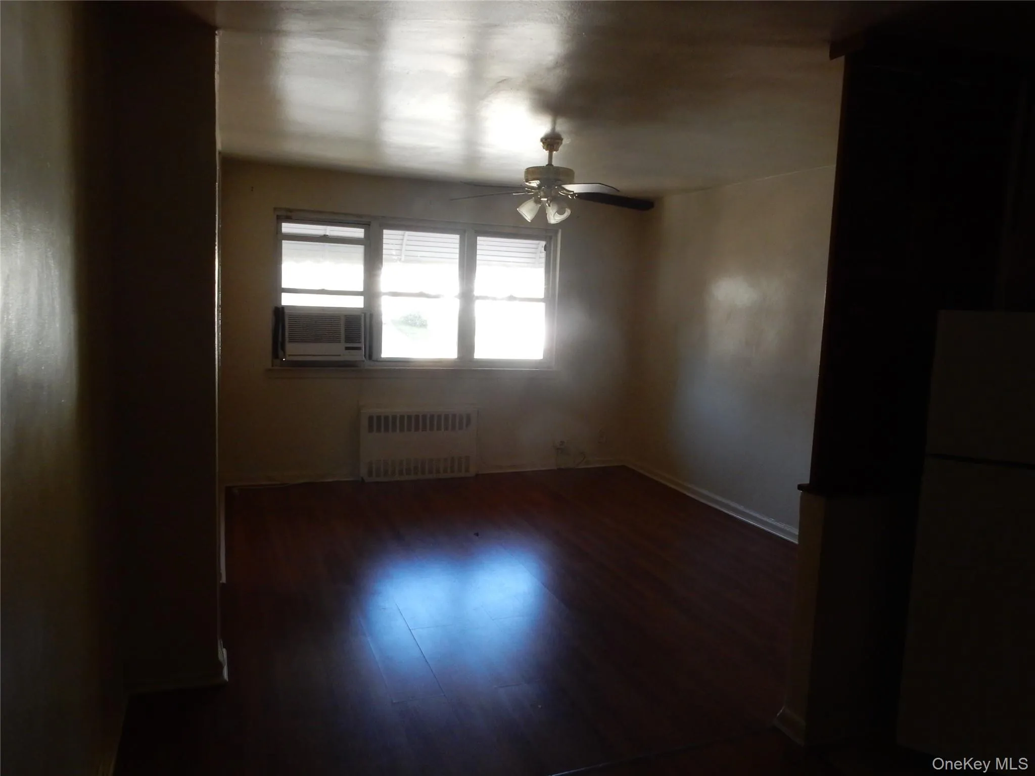 4044 Harper Avenue, New York, NY, 3 Bedrooms Bedrooms, 5 Rooms Rooms,1 BathroomBathrooms,Residential Lease,For Rent,Harper,0,1064686 4044 Harper Avenue, New York, NY, 3 Bedrooms Bedrooms, 5 Rooms Rooms,1 BathroomBathrooms,Residential Lease,For Rent,Harper,0,1064686