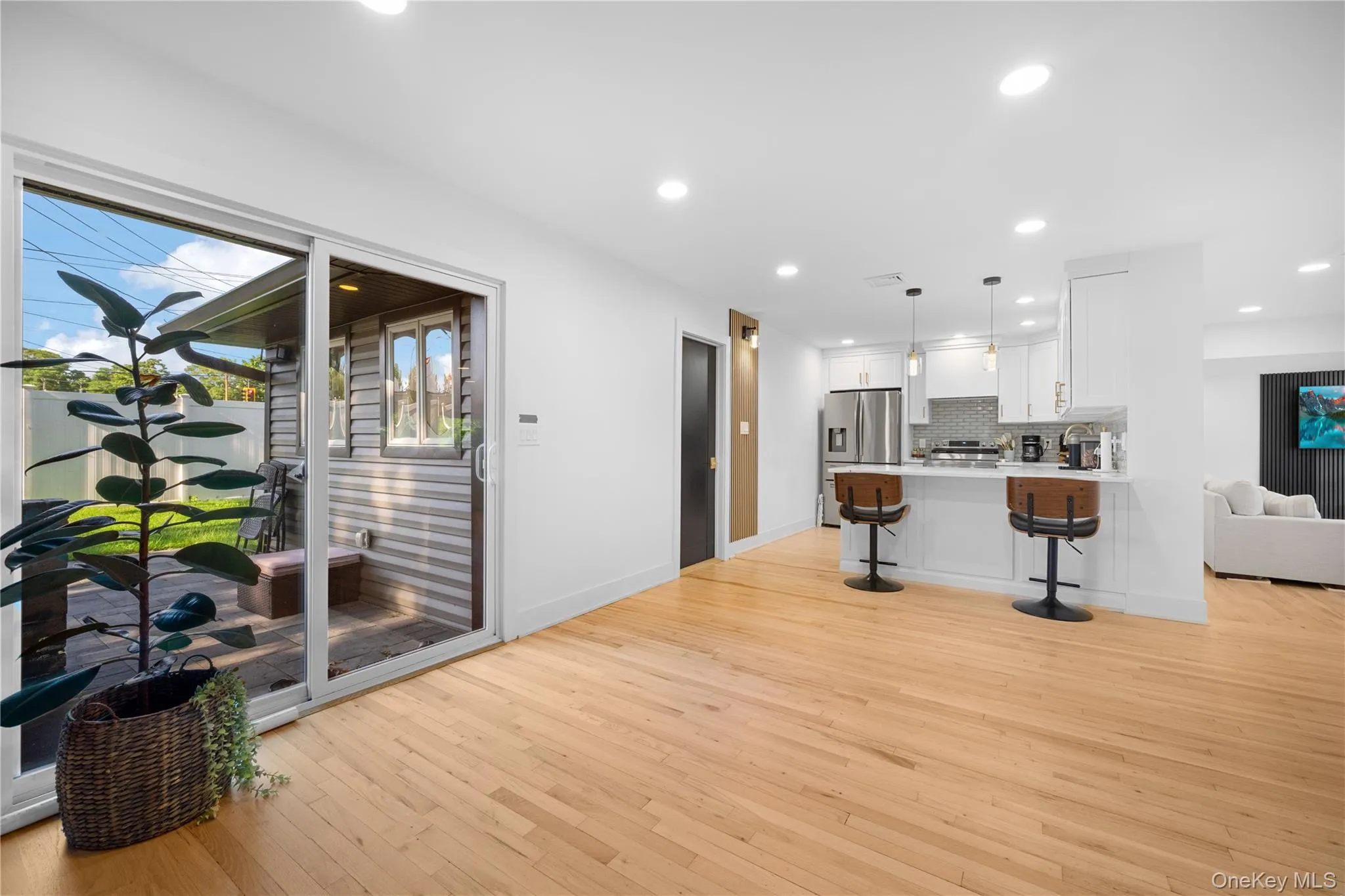 7 Tyrconnell Avenue, Oyster Bay, NY, 4 Bedrooms Bedrooms, 6 Rooms Rooms,2 BathroomsBathrooms,Residential,For Rent,Tyrconnell,0,1064687 7 Tyrconnell Avenue, Oyster Bay, NY, 4 Bedrooms Bedrooms, 6 Rooms Rooms,2 BathroomsBathrooms,Residential,For Rent,Tyrconnell,0,1064687