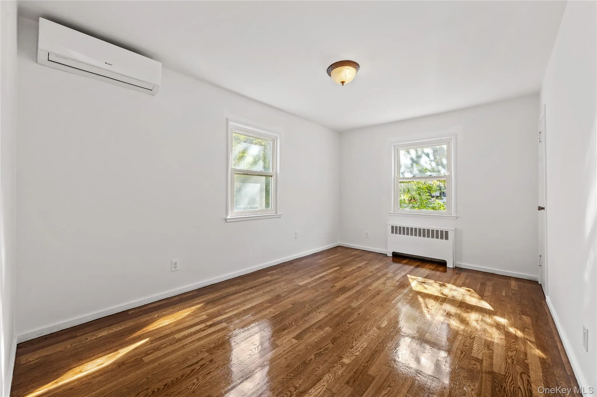 219-01 82nd Avenue, New York, NY, 4 Bedrooms Bedrooms, 8 Rooms Rooms,3 BathroomsBathrooms,Residential,For Rent,82nd,0,1064699 219-01 82nd Avenue, New York, NY, 4 Bedrooms Bedrooms, 8 Rooms Rooms,3 BathroomsBathrooms,Residential,For Rent,82nd,0,1064699