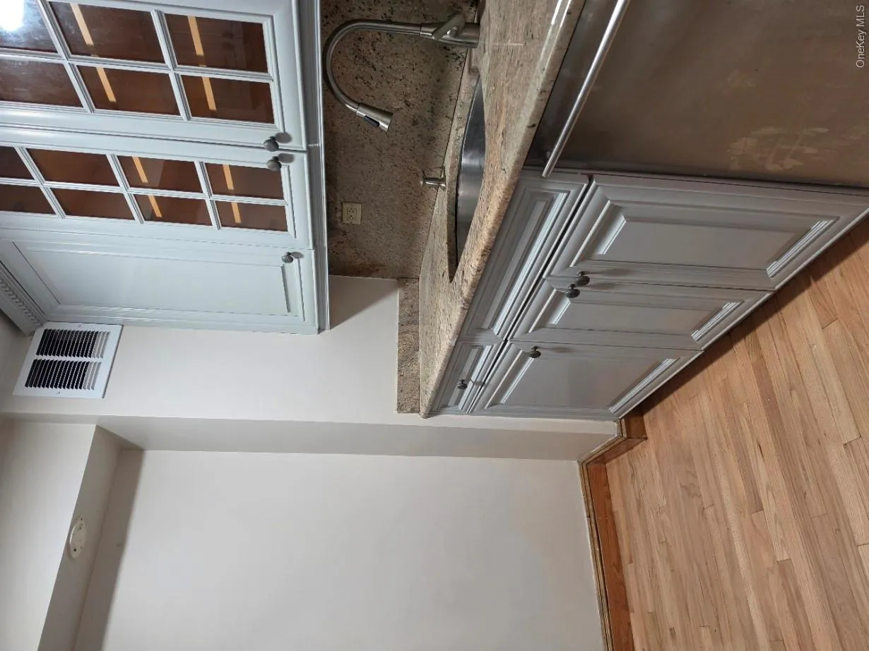 15038 Union Turnpike, New York, NY, 2 Bedrooms Bedrooms, 5 Rooms Rooms,1 BathroomBathrooms,Residential,For Rent,Union,0,1064703 15038 Union Turnpike, New York, NY, 2 Bedrooms Bedrooms, 5 Rooms Rooms,1 BathroomBathrooms,Residential,For Rent,Union,0,1064703