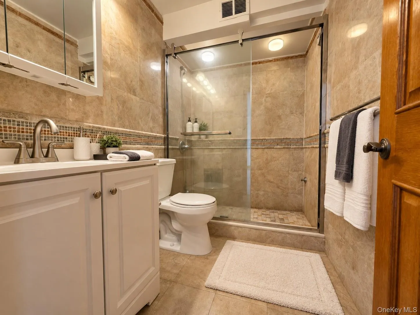 15038 Union Turnpike, New York, NY, 2 Bedrooms Bedrooms, 5 Rooms Rooms,1 BathroomBathrooms,Residential,For Rent,Union,0,1064703 15038 Union Turnpike, New York, NY, 2 Bedrooms Bedrooms, 5 Rooms Rooms,1 BathroomBathrooms,Residential,For Rent,Union,0,1064703