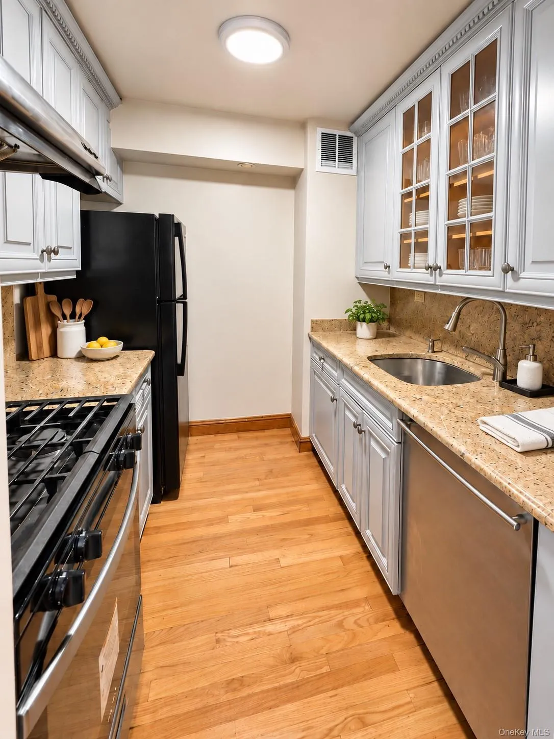 15038 Union Turnpike, New York, NY, 2 Bedrooms Bedrooms, 5 Rooms Rooms,1 BathroomBathrooms,Residential,For Rent,Union,0,1064703 15038 Union Turnpike, New York, NY, 2 Bedrooms Bedrooms, 5 Rooms Rooms,1 BathroomBathrooms,Residential,For Rent,Union,0,1064703