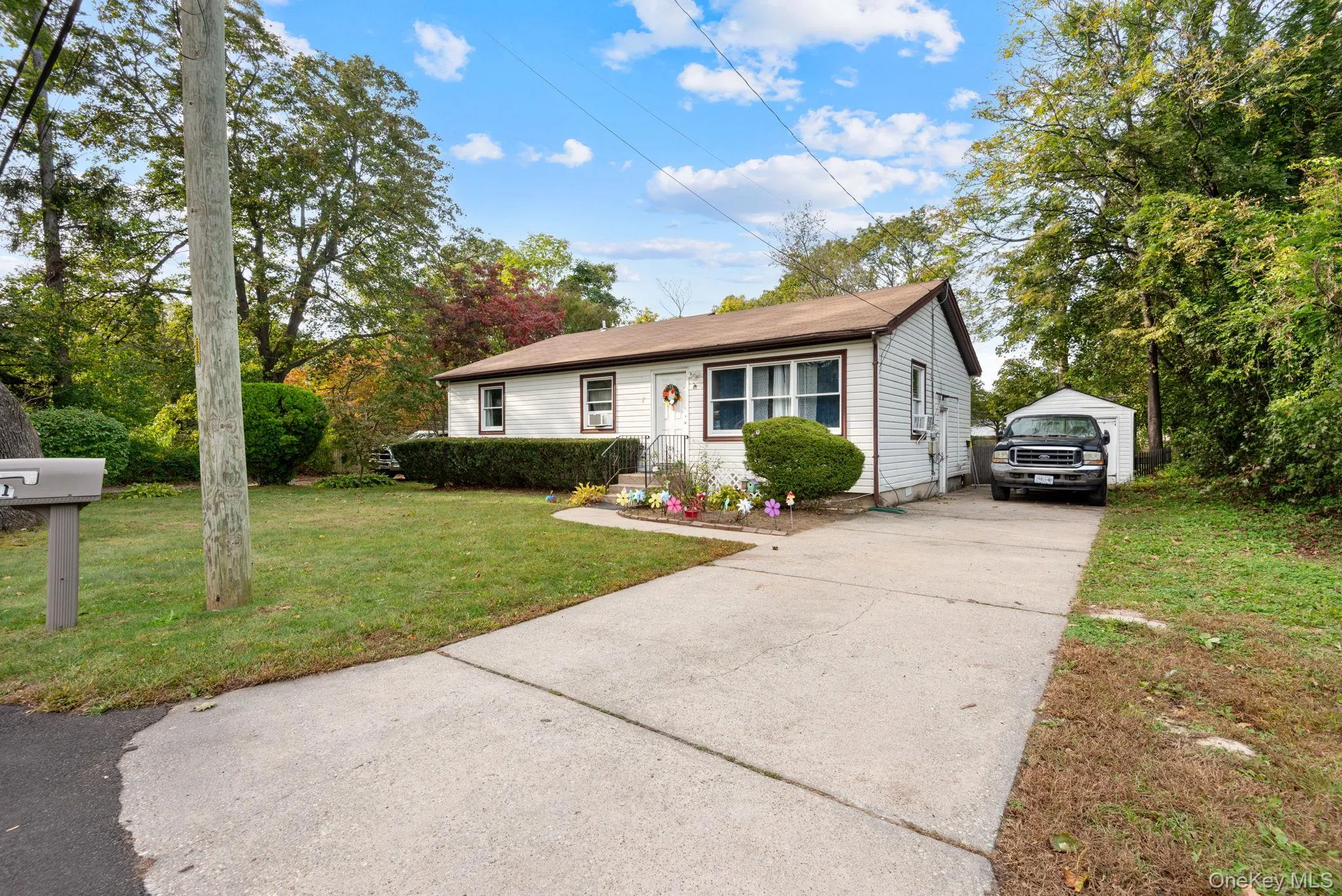 81 Bushwick Avenue, Islip, NY, 4 Bedrooms Bedrooms, 14 Rooms Rooms,2 BathroomsBathrooms,Residential,For Rent,Bushwick,0,1064729 81 Bushwick Avenue, Islip, NY, 4 Bedrooms Bedrooms, 14 Rooms Rooms,2 BathroomsBathrooms,Residential,For Rent,Bushwick,0,1064729