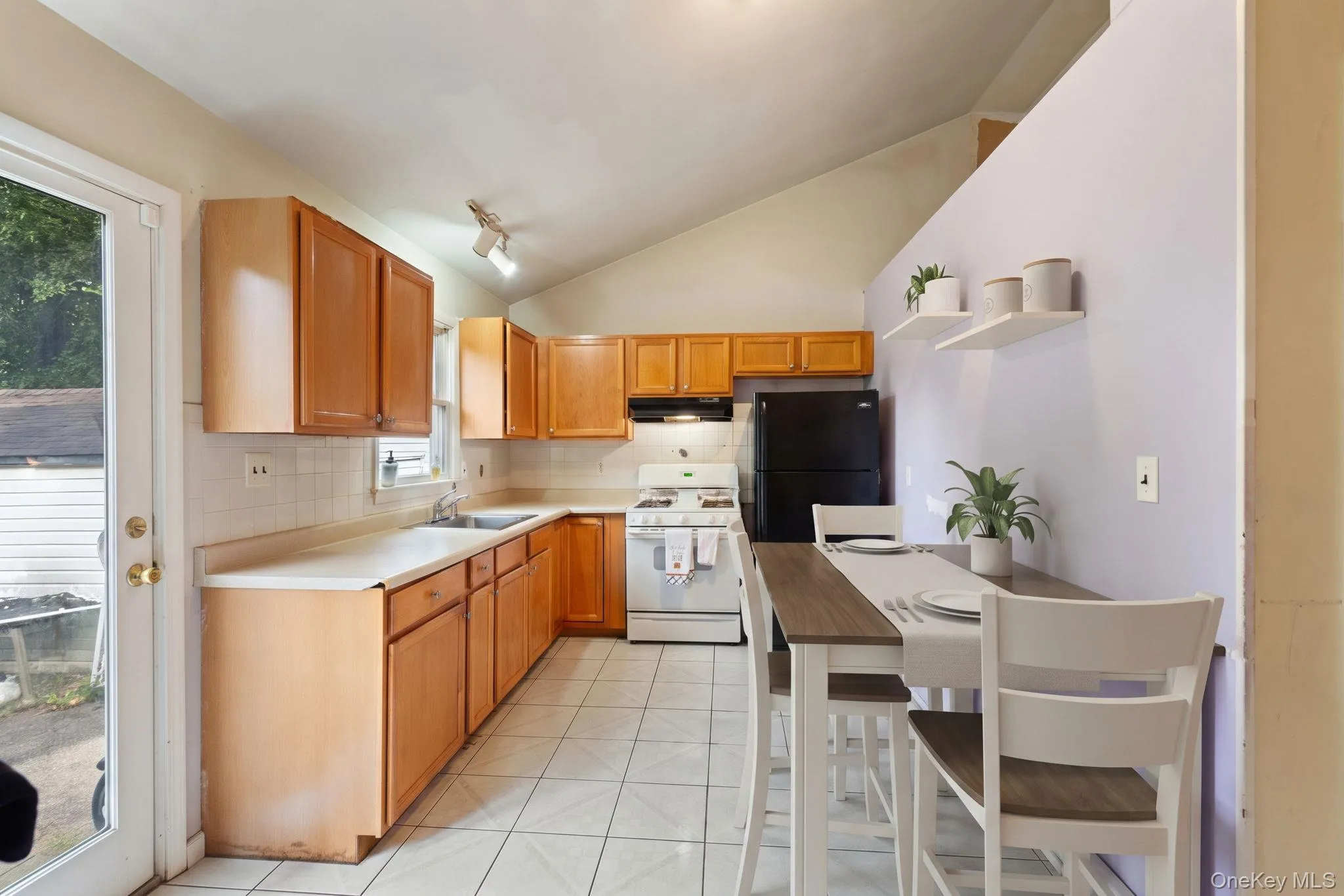 81 Bushwick Avenue, Islip, NY, 4 Bedrooms Bedrooms, 14 Rooms Rooms,2 BathroomsBathrooms,Residential,For Rent,Bushwick,0,1064729 81 Bushwick Avenue, Islip, NY, 4 Bedrooms Bedrooms, 14 Rooms Rooms,2 BathroomsBathrooms,Residential,For Rent,Bushwick,0,1064729