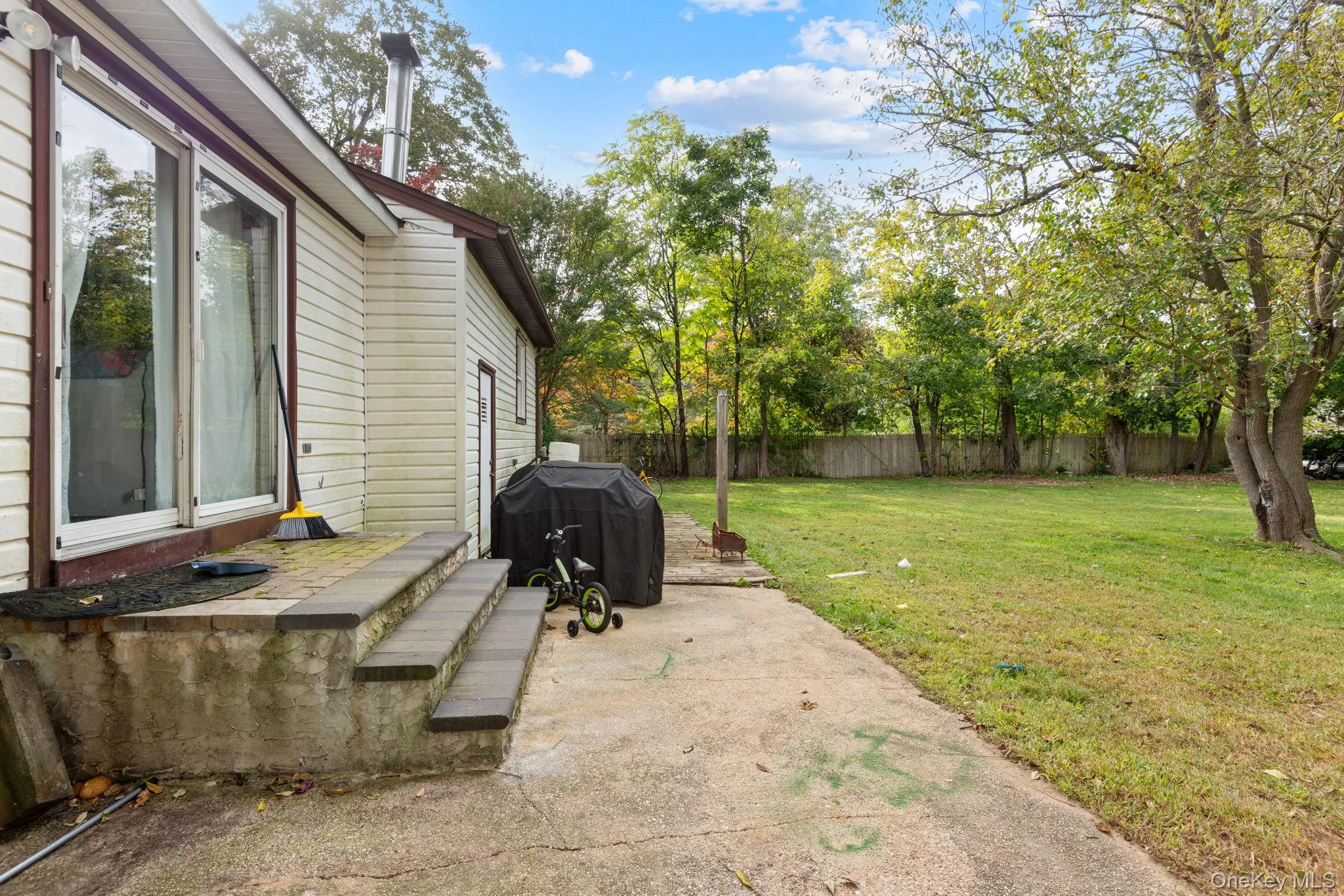 81 Bushwick Avenue, Islip, NY, 4 Bedrooms Bedrooms, 14 Rooms Rooms,2 BathroomsBathrooms,Residential,For Rent,Bushwick,0,1064729 81 Bushwick Avenue, Islip, NY, 4 Bedrooms Bedrooms, 14 Rooms Rooms,2 BathroomsBathrooms,Residential,For Rent,Bushwick,0,1064729