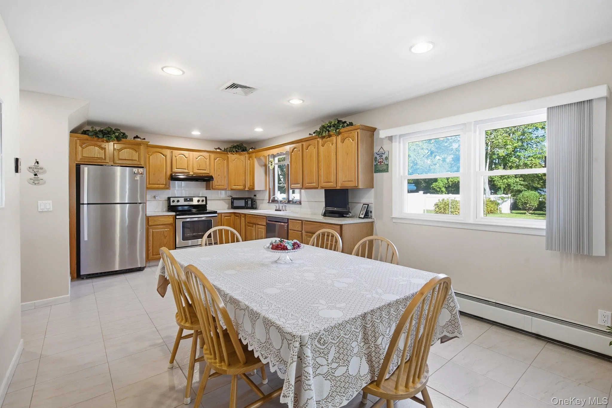 249 17th Street, Huntington, NY, 4 Bedrooms Bedrooms, 7 Rooms Rooms,2 BathroomsBathrooms,Residential,For Rent,17th,0,1064731 249 17th Street, Huntington, NY, 4 Bedrooms Bedrooms, 7 Rooms Rooms,2 BathroomsBathrooms,Residential,For Rent,17th,0,1064731