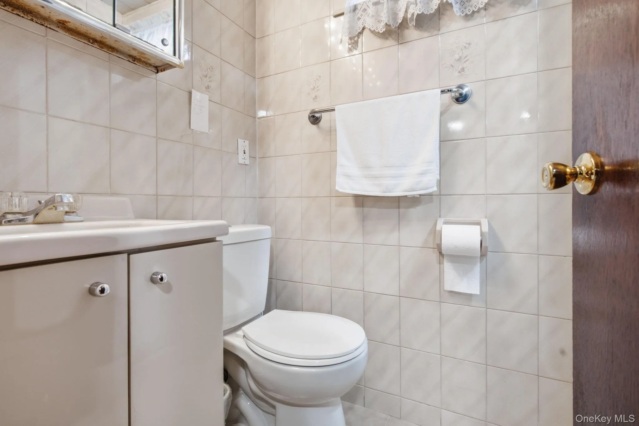 249 17th Street, Huntington, NY, 4 Bedrooms Bedrooms, 7 Rooms Rooms,2 BathroomsBathrooms,Residential,For Rent,17th,0,1064731 249 17th Street, Huntington, NY, 4 Bedrooms Bedrooms, 7 Rooms Rooms,2 BathroomsBathrooms,Residential,For Rent,17th,0,1064731