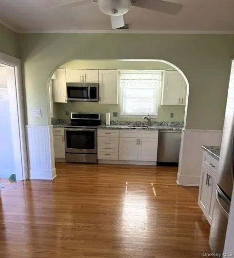 79 Cleveland Street, Islip, NY, 2 Bedrooms Bedrooms, 4 Rooms Rooms,1 BathroomBathrooms,Residential Lease,For Rent,Cleveland,0,1064761 79 Cleveland Street, Islip, NY, 2 Bedrooms Bedrooms, 4 Rooms Rooms,1 BathroomBathrooms,Residential Lease,For Rent,Cleveland,0,1064761