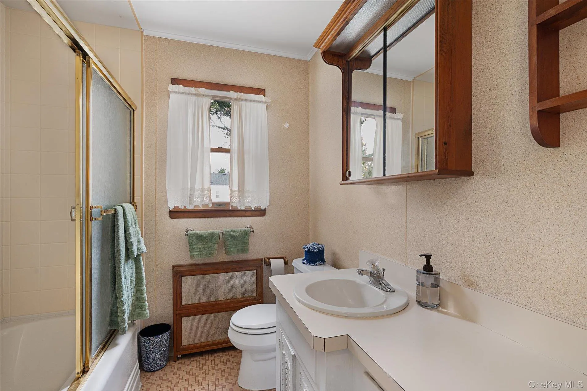 4 Paula Drive, Oyster Bay, NY, 3 Bedrooms Bedrooms, 6 Rooms Rooms,1 BathroomBathrooms,Residential,For Rent,Paula,0,1064765 4 Paula Drive, Oyster Bay, NY, 3 Bedrooms Bedrooms, 6 Rooms Rooms,1 BathroomBathrooms,Residential,For Rent,Paula,0,1064765