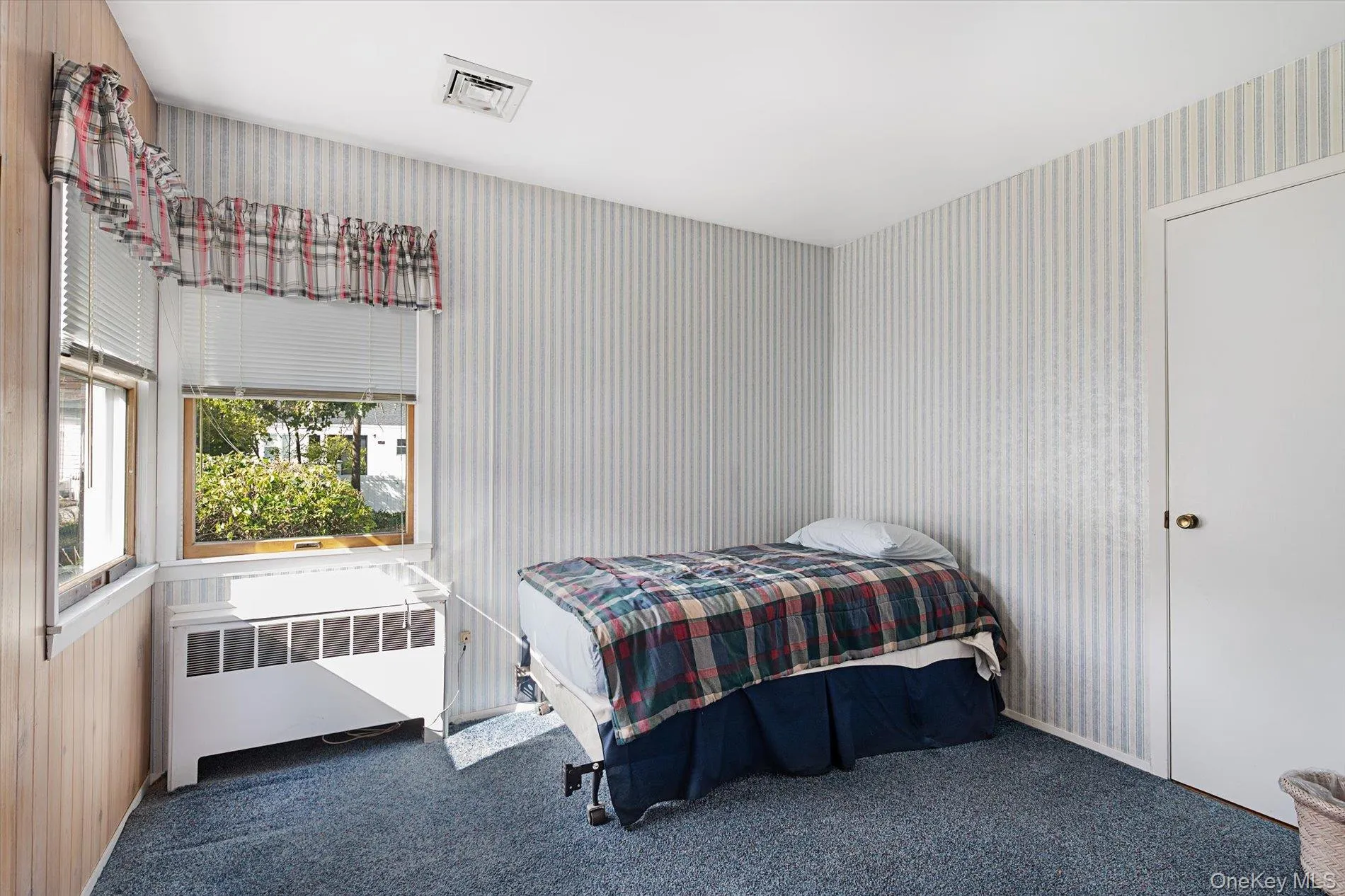 4 Paula Drive, Oyster Bay, NY, 3 Bedrooms Bedrooms, 6 Rooms Rooms,1 BathroomBathrooms,Residential,For Rent,Paula,0,1064765 4 Paula Drive, Oyster Bay, NY, 3 Bedrooms Bedrooms, 6 Rooms Rooms,1 BathroomBathrooms,Residential,For Rent,Paula,0,1064765