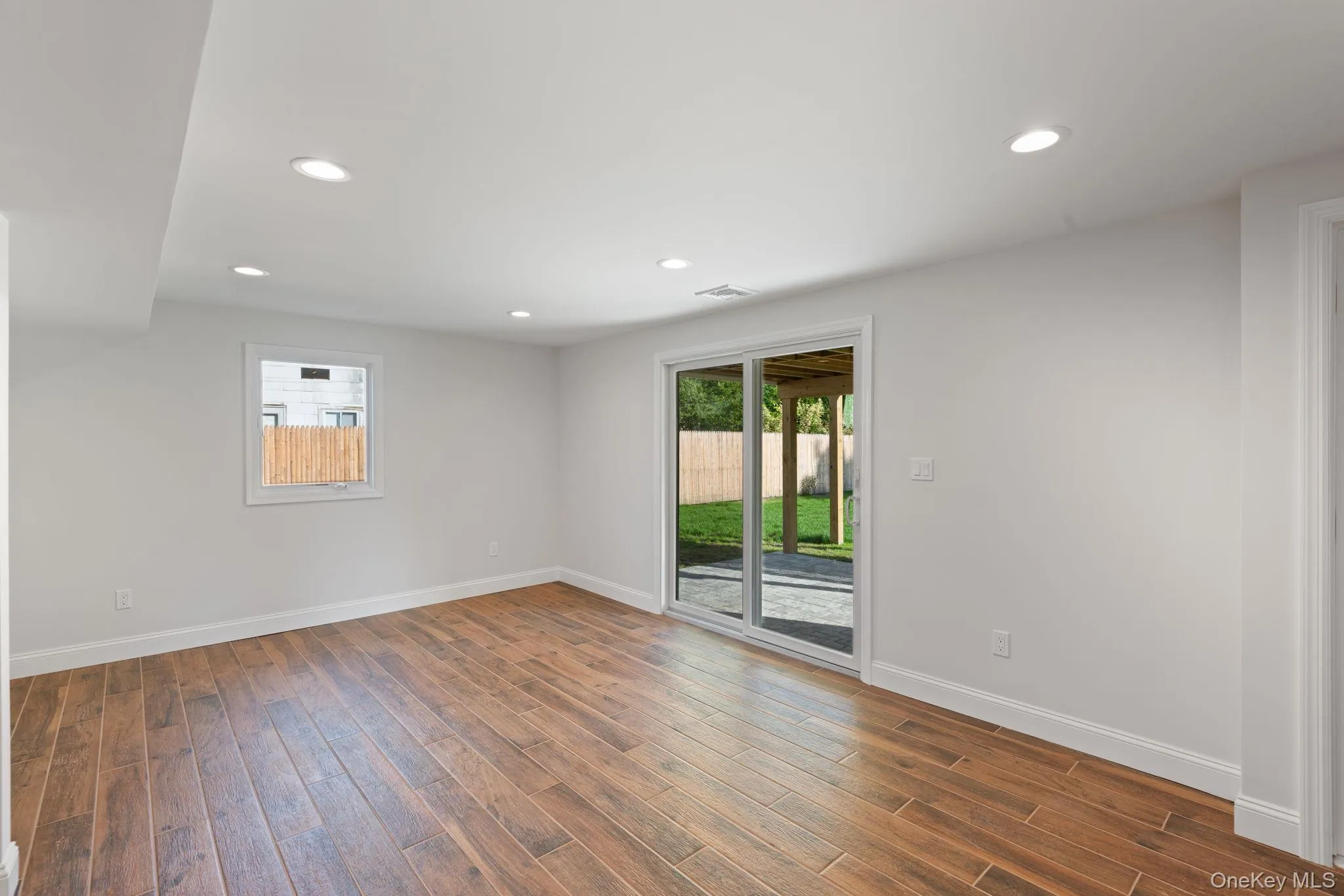 124 Ithaca Street, Islip, NY, 4 Bedrooms Bedrooms, 12 Rooms Rooms,2 BathroomsBathrooms,Residential,For Rent,Ithaca,0,1064788 124 Ithaca Street, Islip, NY, 4 Bedrooms Bedrooms, 12 Rooms Rooms,2 BathroomsBathrooms,Residential,For Rent,Ithaca,0,1064788