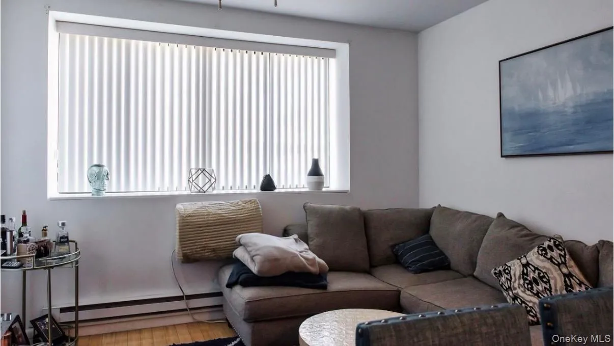 21 Arizona Avenue, Long Beach, NY , With , 1 Bedroom , and , 5 Room , 1 Bathroom , For , Residential Lease , For Rent , 1064816 , MLSID,1064816 21 Arizona Avenue, Long Beach, NY , With , 1 Bedroom , and , 5 Room , 1 Bathroom , For , Residential Lease , For Rent , 1064816 , MLSID,1064816