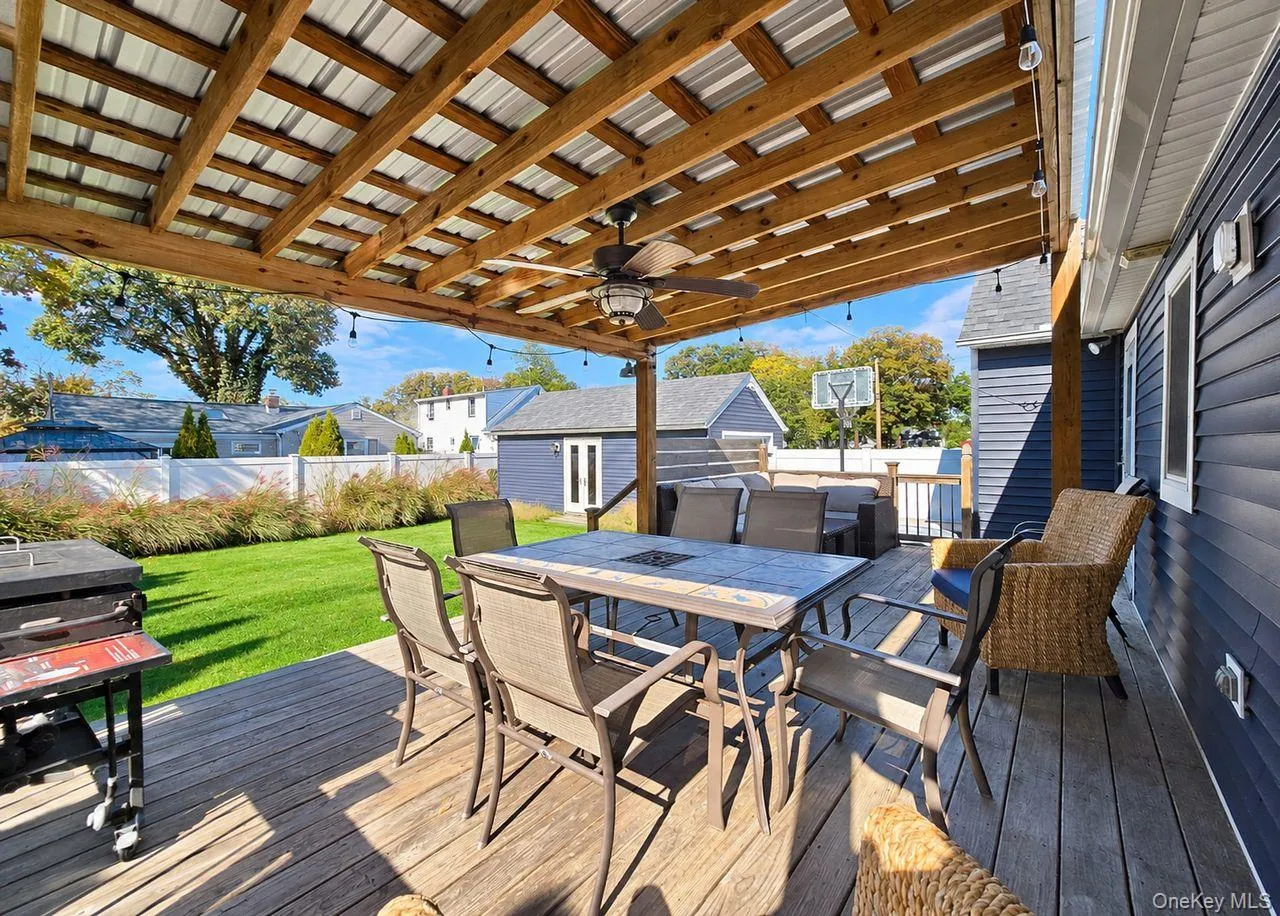 8 Perry Place, Brookhaven, NY, 4 Bedrooms Bedrooms, 7 Rooms Rooms,2 BathroomsBathrooms,Residential,For Rent,Perry,0,1064820 8 Perry Place, Brookhaven, NY, 4 Bedrooms Bedrooms, 7 Rooms Rooms,2 BathroomsBathrooms,Residential,For Rent,Perry,0,1064820