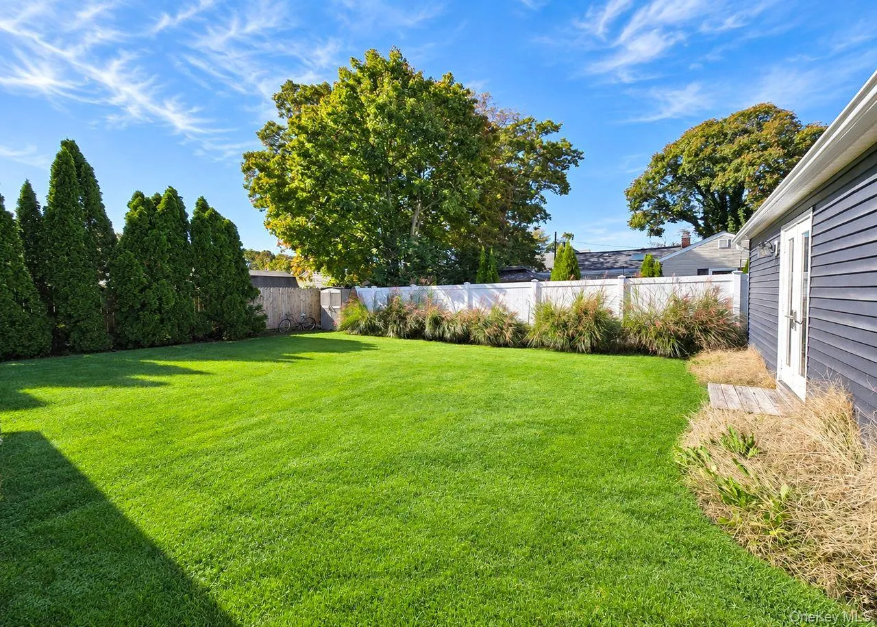 8 Perry Place, Brookhaven, NY, 4 Bedrooms Bedrooms, 7 Rooms Rooms,2 BathroomsBathrooms,Residential,For Rent,Perry,0,1064820 8 Perry Place, Brookhaven, NY, 4 Bedrooms Bedrooms, 7 Rooms Rooms,2 BathroomsBathrooms,Residential,For Rent,Perry,0,1064820