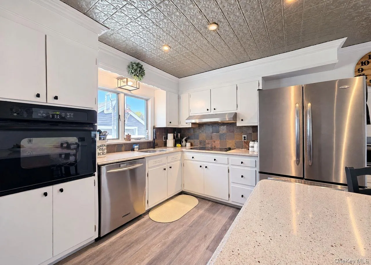 8 Perry Place, Brookhaven, NY, 4 Bedrooms Bedrooms, 7 Rooms Rooms,2 BathroomsBathrooms,Residential,For Rent,Perry,0,1064820 8 Perry Place, Brookhaven, NY, 4 Bedrooms Bedrooms, 7 Rooms Rooms,2 BathroomsBathrooms,Residential,For Rent,Perry,0,1064820