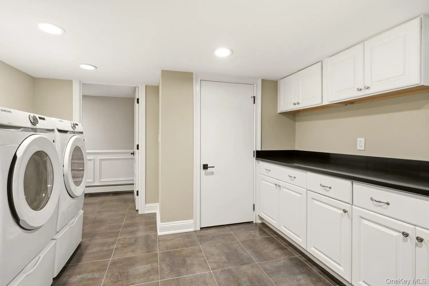 2 Verity Lane, North Hempstead, NY, 5 Bedrooms Bedrooms, 8 Rooms Rooms,4 BathroomsBathrooms,Residential Lease,For Rent,Verity,0,1064822 2 Verity Lane, North Hempstead, NY, 5 Bedrooms Bedrooms, 8 Rooms Rooms,4 BathroomsBathrooms,Residential Lease,For Rent,Verity,0,1064822