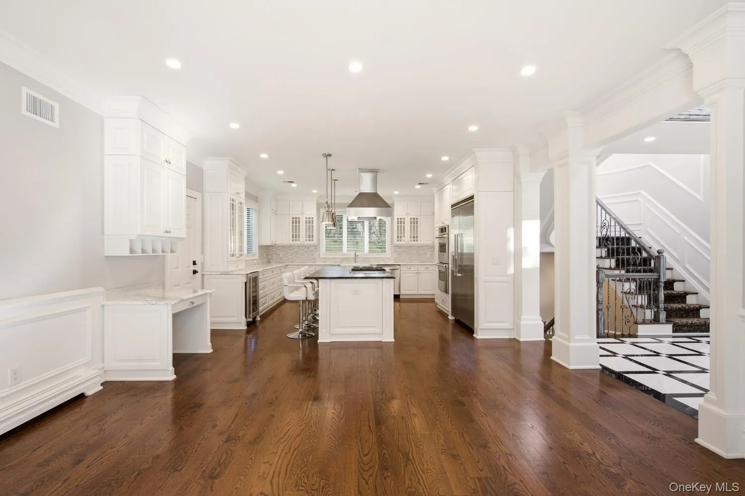 2 Verity Lane, North Hempstead, NY, 5 Bedrooms Bedrooms, 8 Rooms Rooms,4 BathroomsBathrooms,Residential Lease,For Rent,Verity,0,1064822 2 Verity Lane, North Hempstead, NY, 5 Bedrooms Bedrooms, 8 Rooms Rooms,4 BathroomsBathrooms,Residential Lease,For Rent,Verity,0,1064822